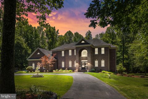 Photo of 10 Caval Cade Lane, STAFFORD, VA 22556 (MLS # VAST2047816)