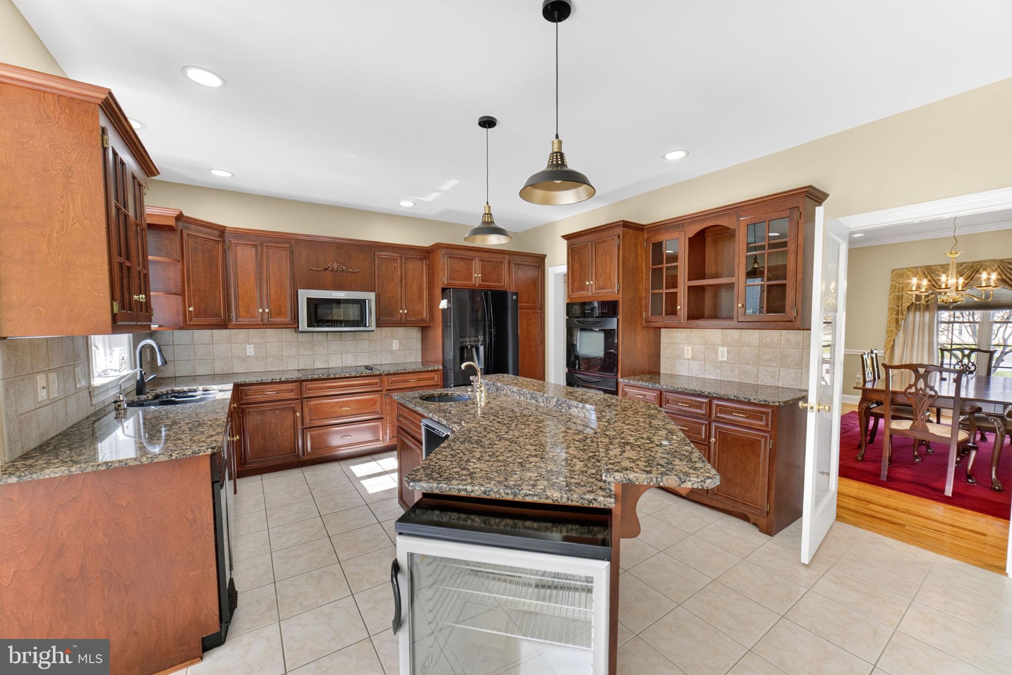 BROADHEAD MANOR - Residential