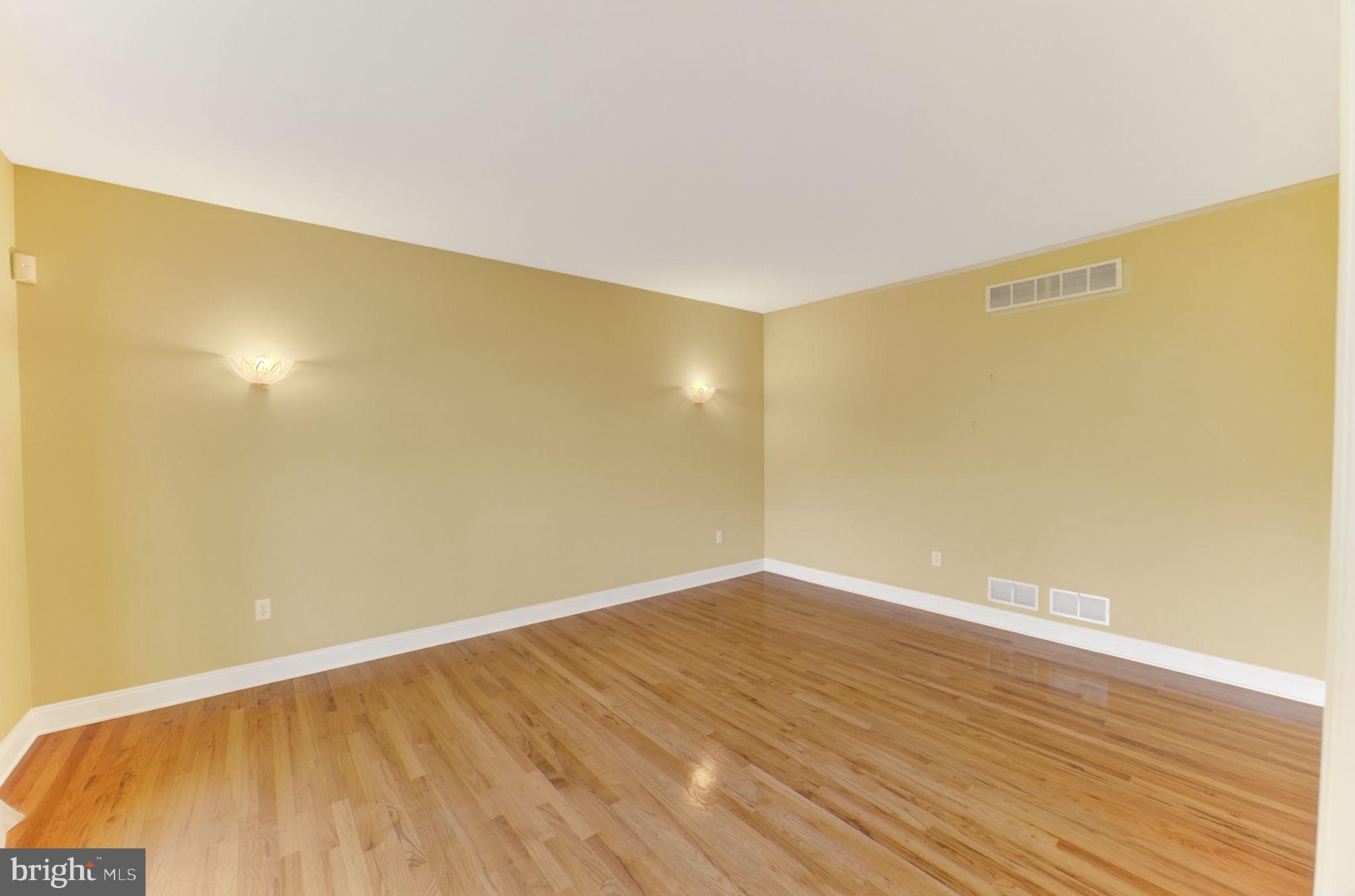 BROADHEAD MANOR - Residential