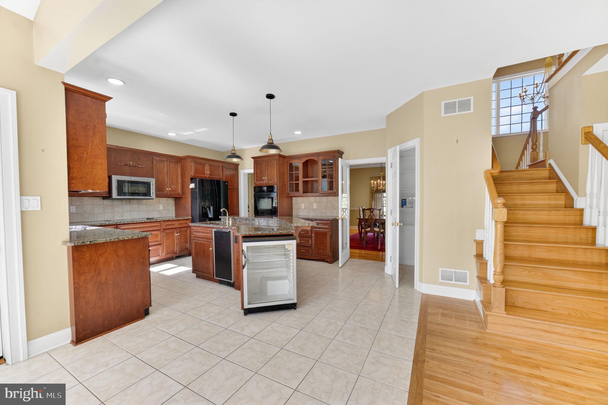 BROADHEAD MANOR - Residential