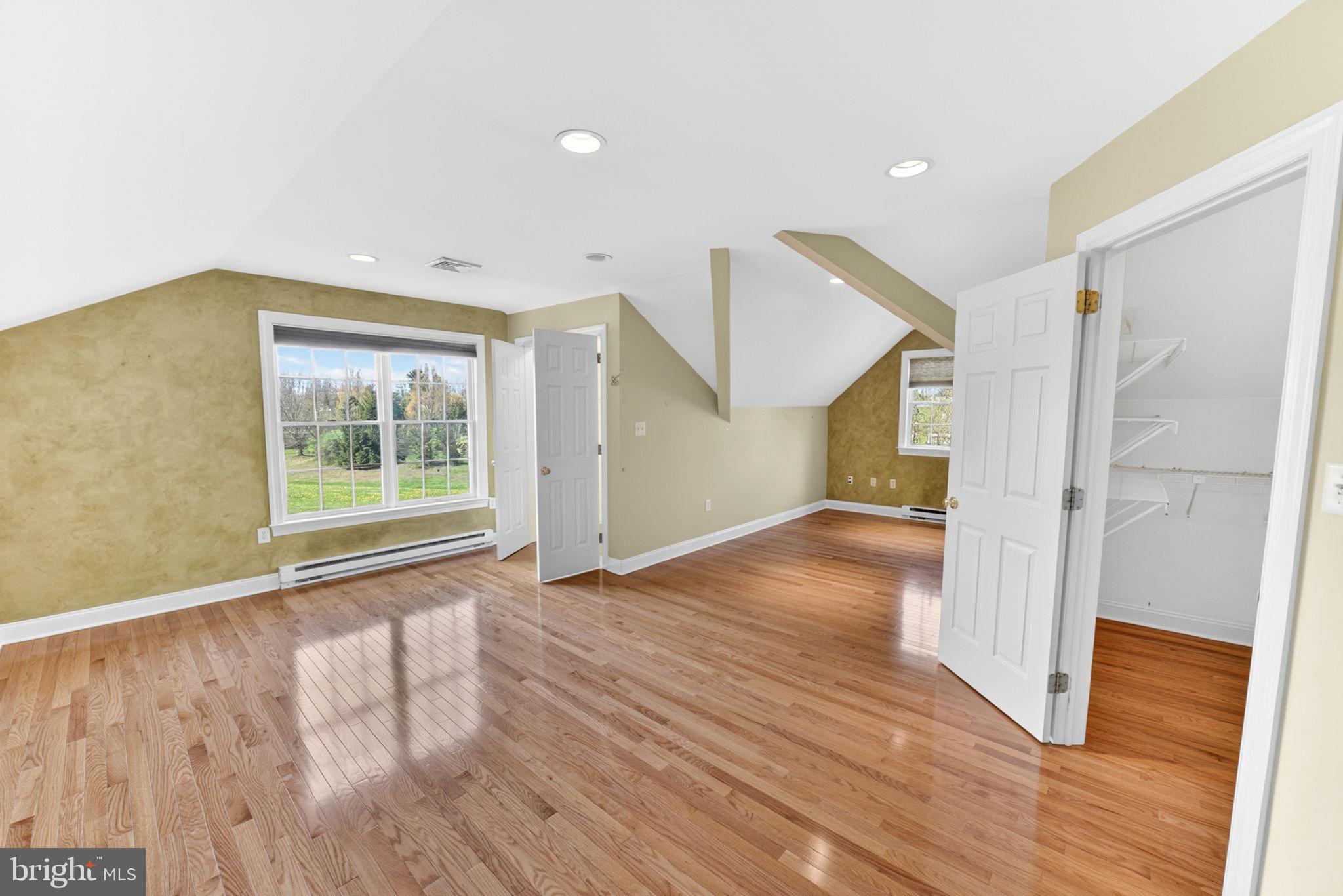 BROADHEAD MANOR - Residential