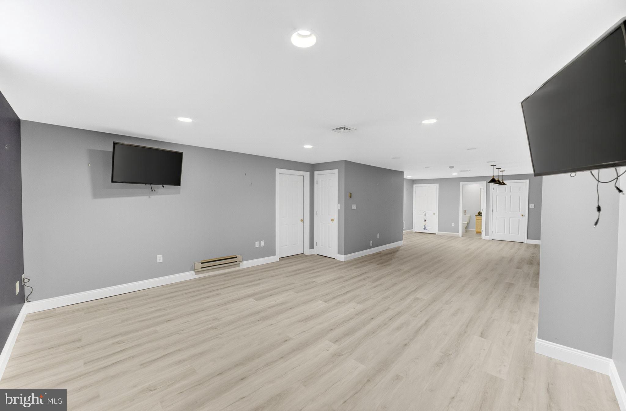 BROADHEAD MANOR - Residential