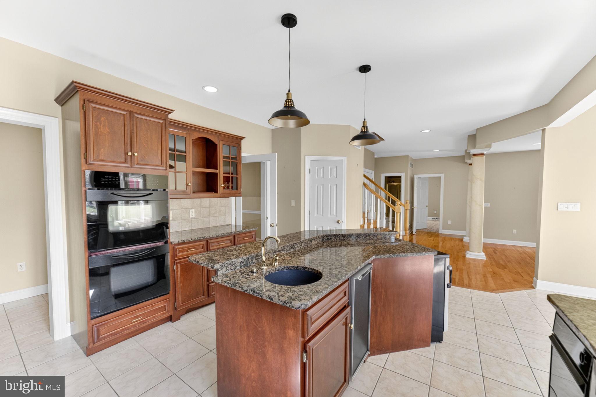 BROADHEAD MANOR - Residential
