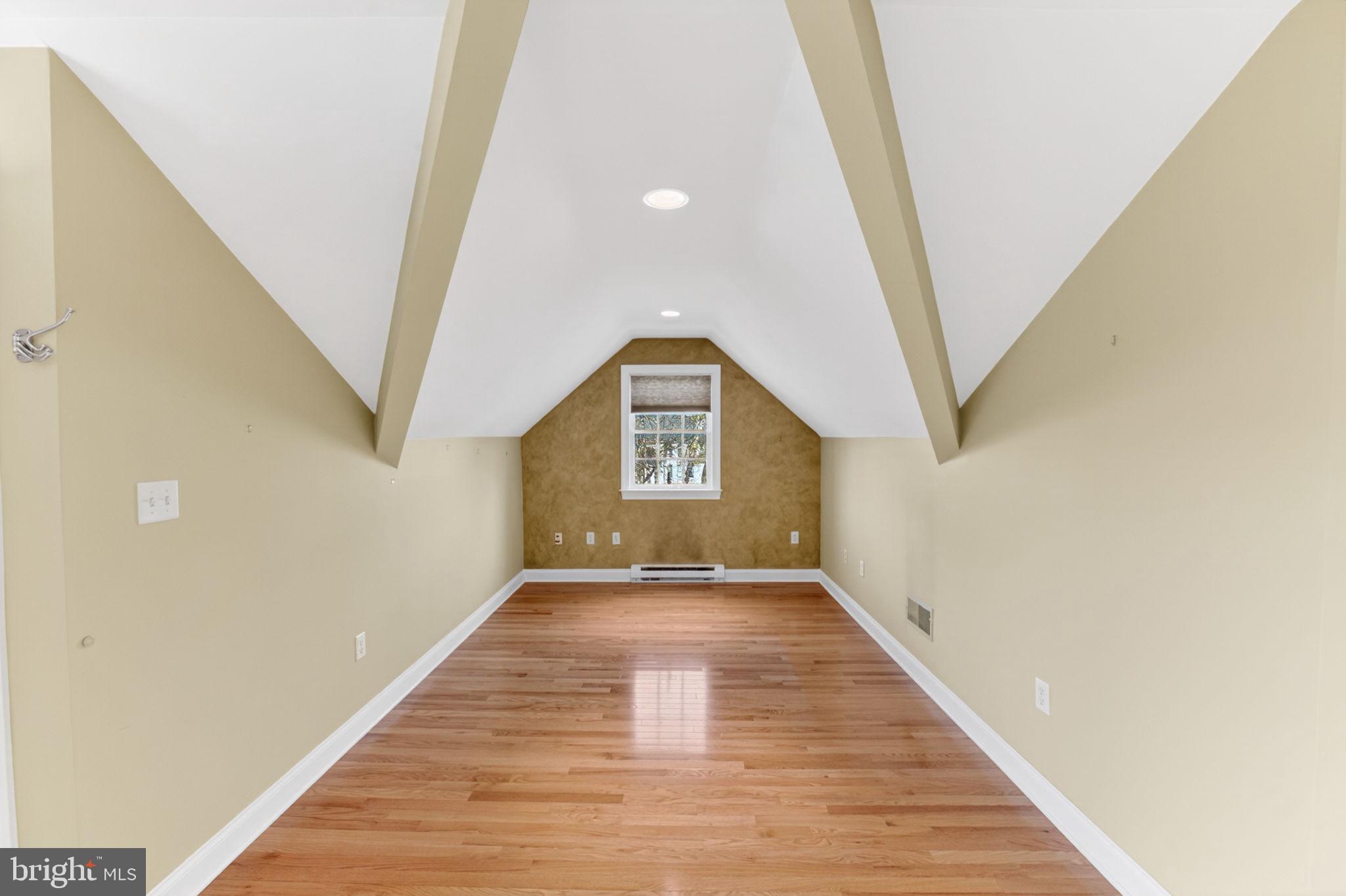 BROADHEAD MANOR - Residential