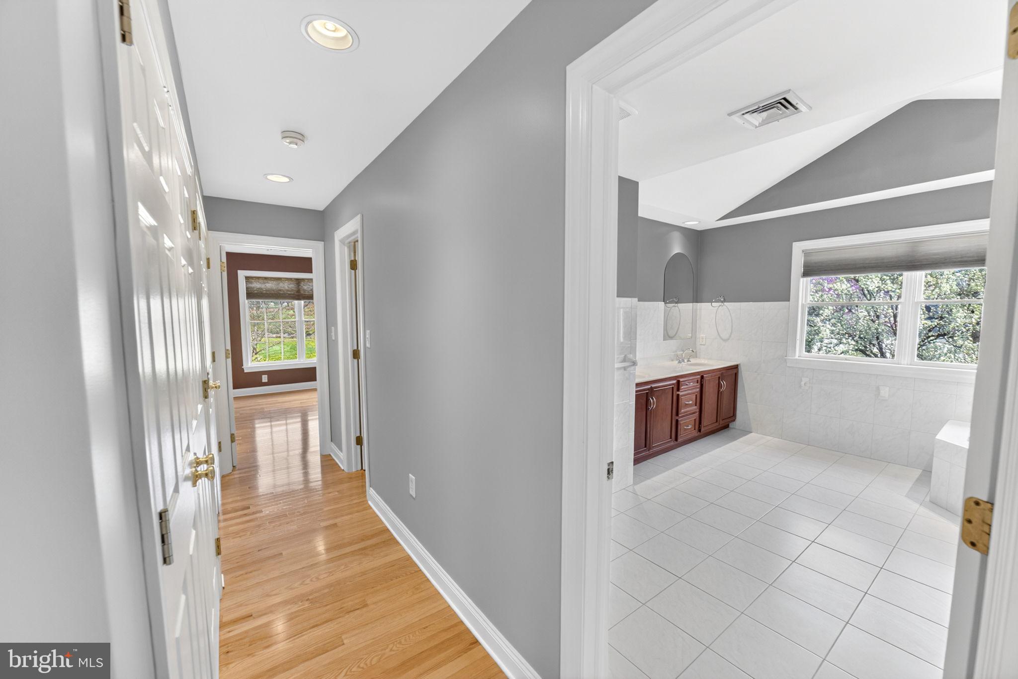 BROADHEAD MANOR - Residential