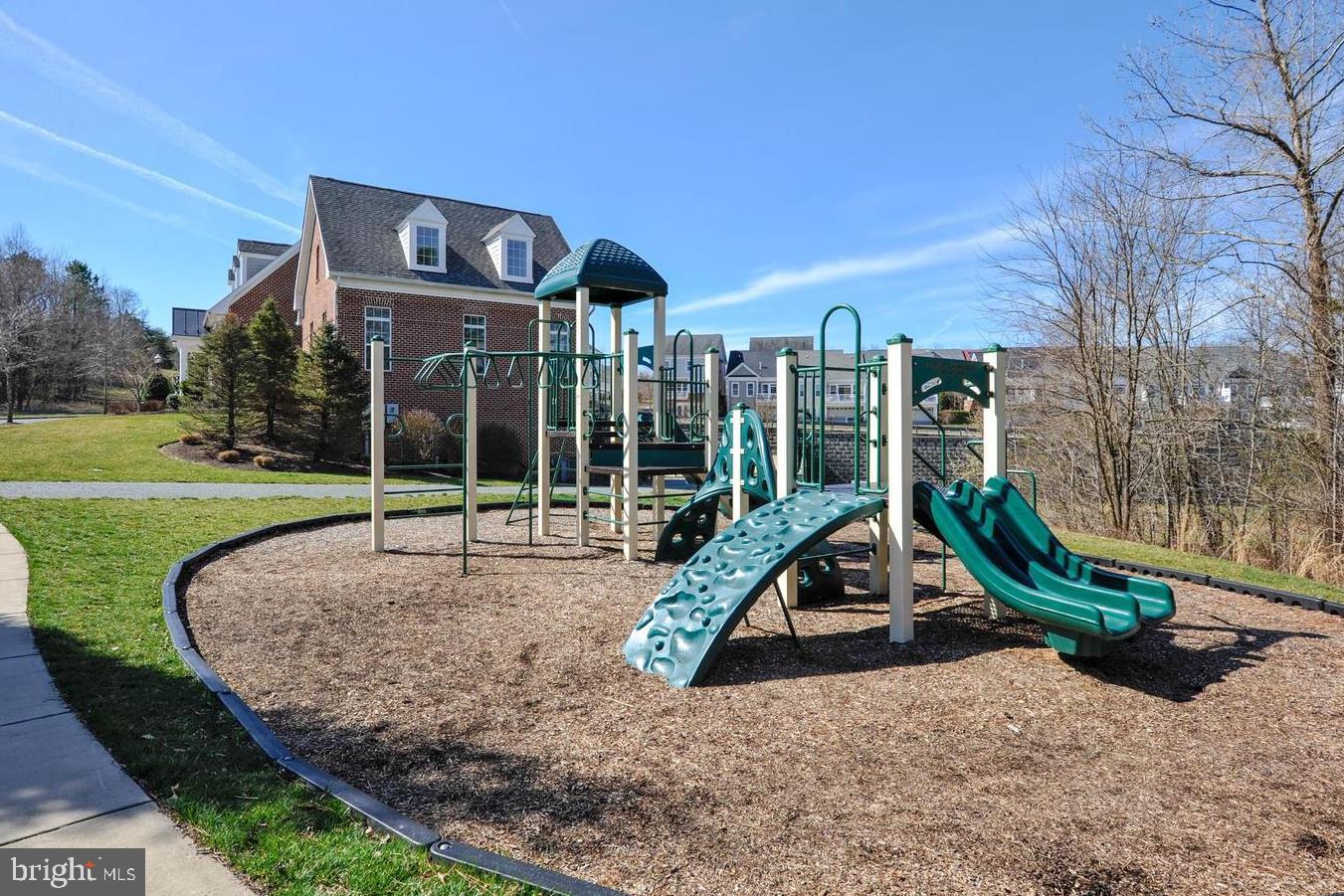 THE VILLAGES OF STEEPLECHASE - Residential Lease