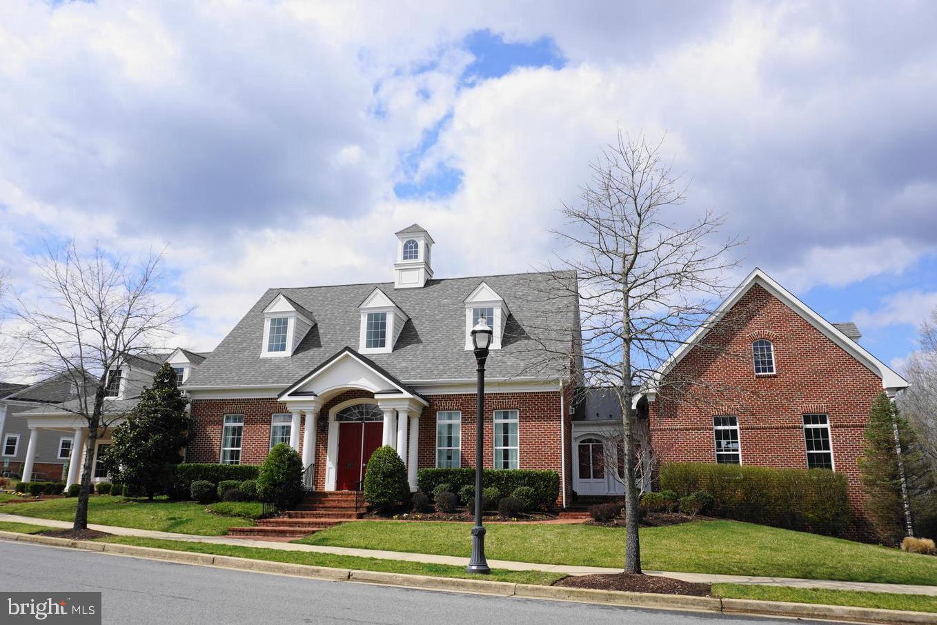 THE VILLAGES OF STEEPLECHASE - Residential Lease