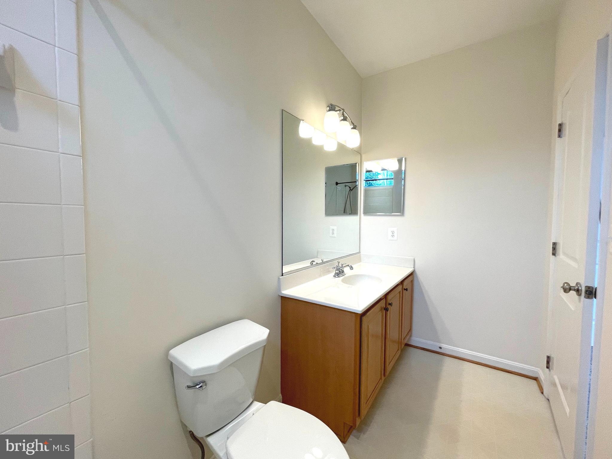 THE VILLAGES OF STEEPLECHASE - Residential Lease