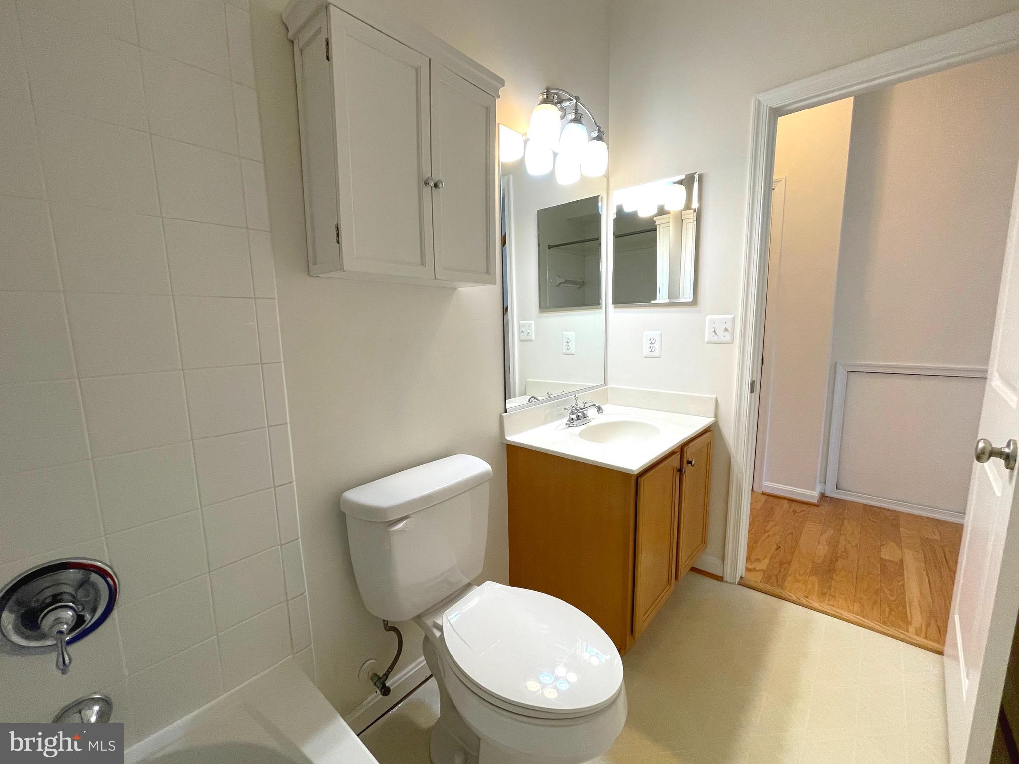 THE VILLAGES OF STEEPLECHASE - Residential Lease