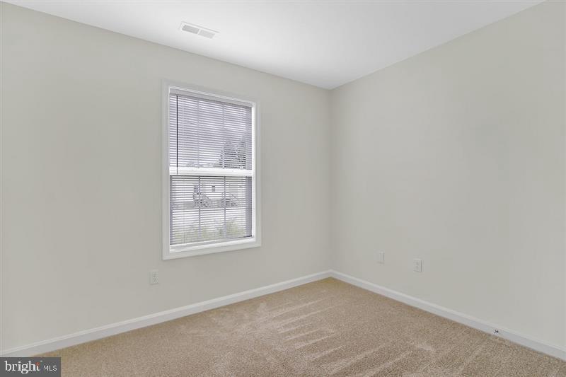 CREEKSIDE VILLAGE - Residential