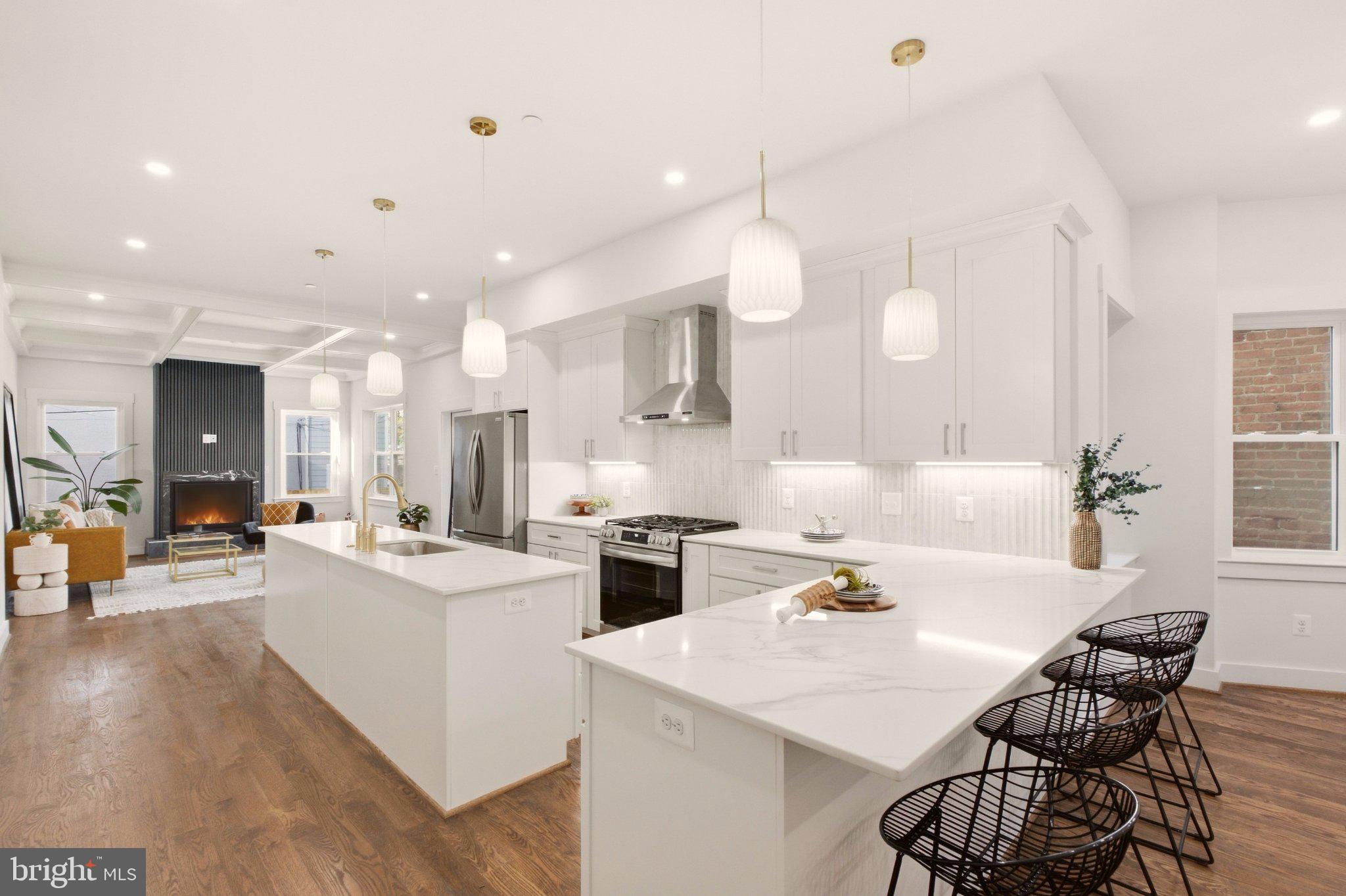 702 RANDOLPH STREET NW 1