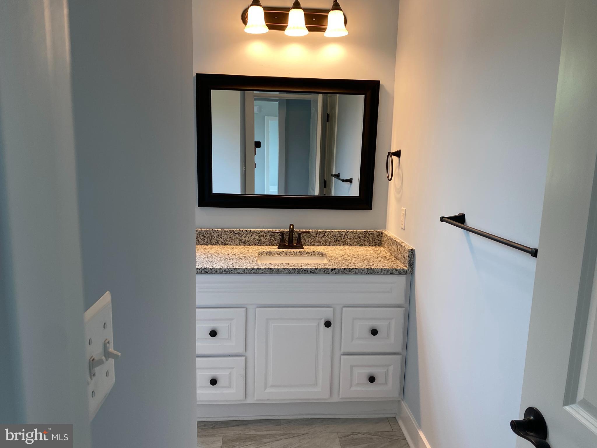 CABIN POINT / GLEBE HARBOR - Residential