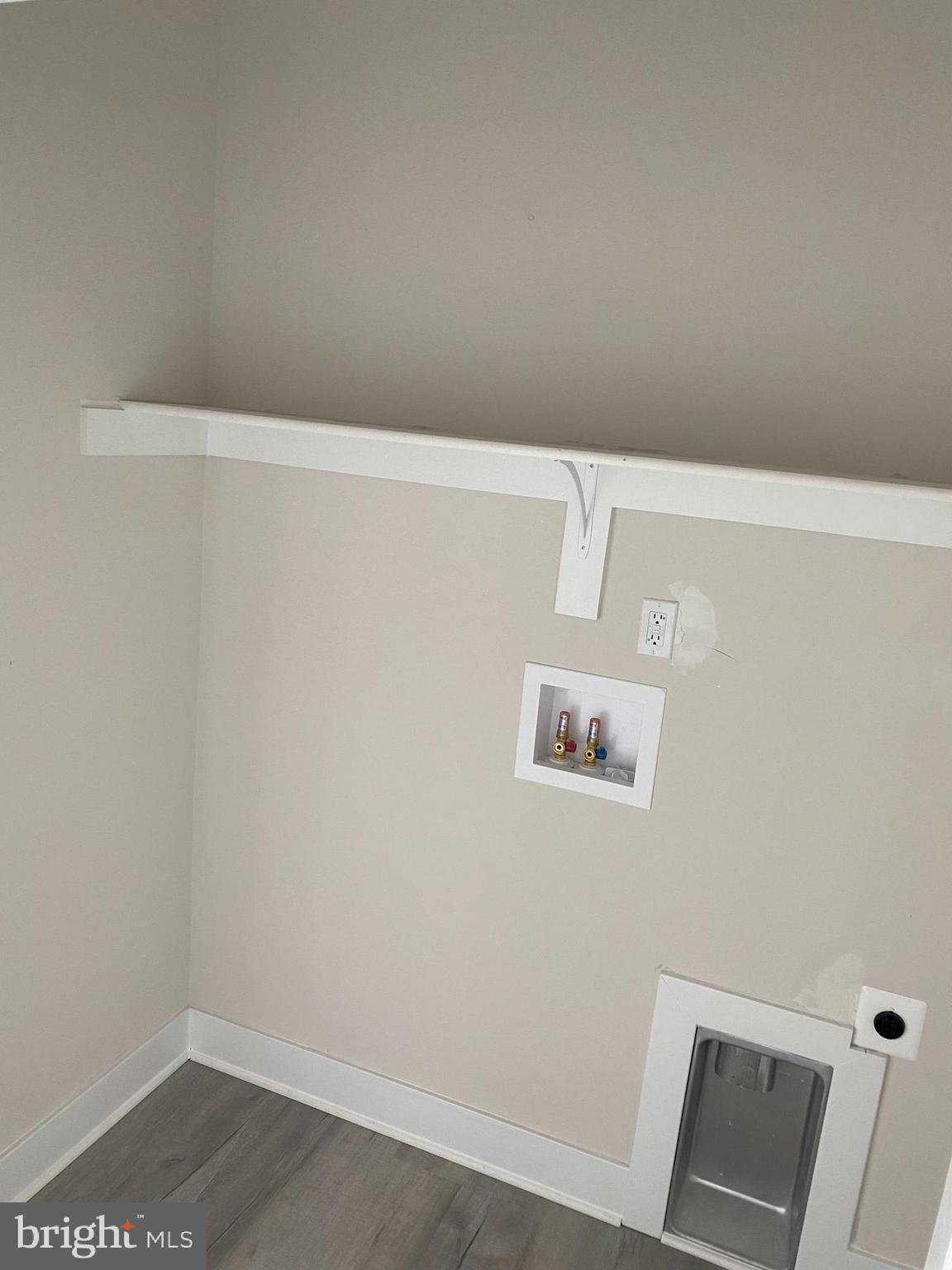 CABIN POINT / GLEBE HARBOR - Residential