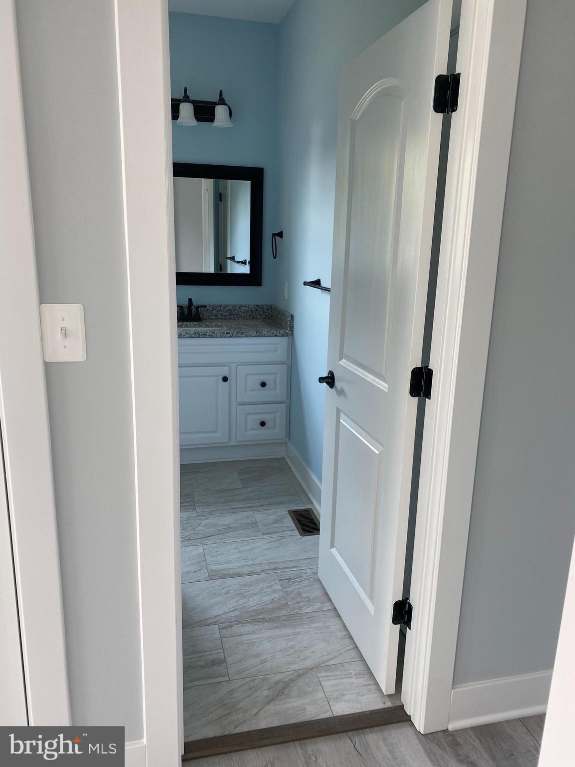 CABIN POINT / GLEBE HARBOR - Residential