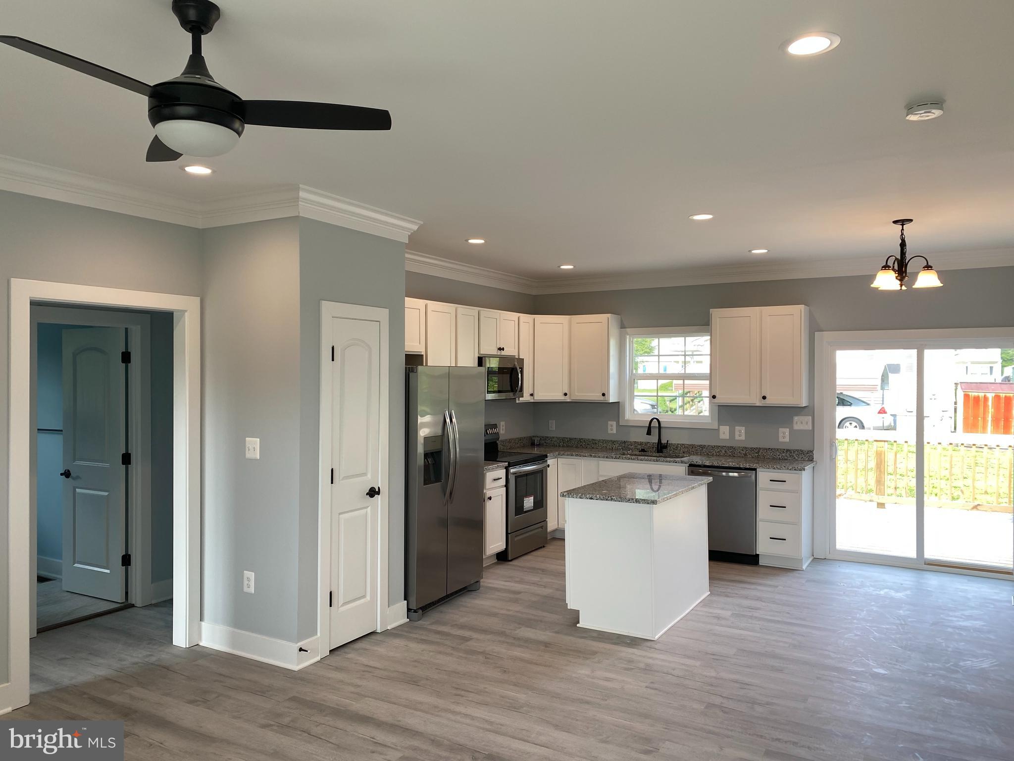 CABIN POINT / GLEBE HARBOR - Residential