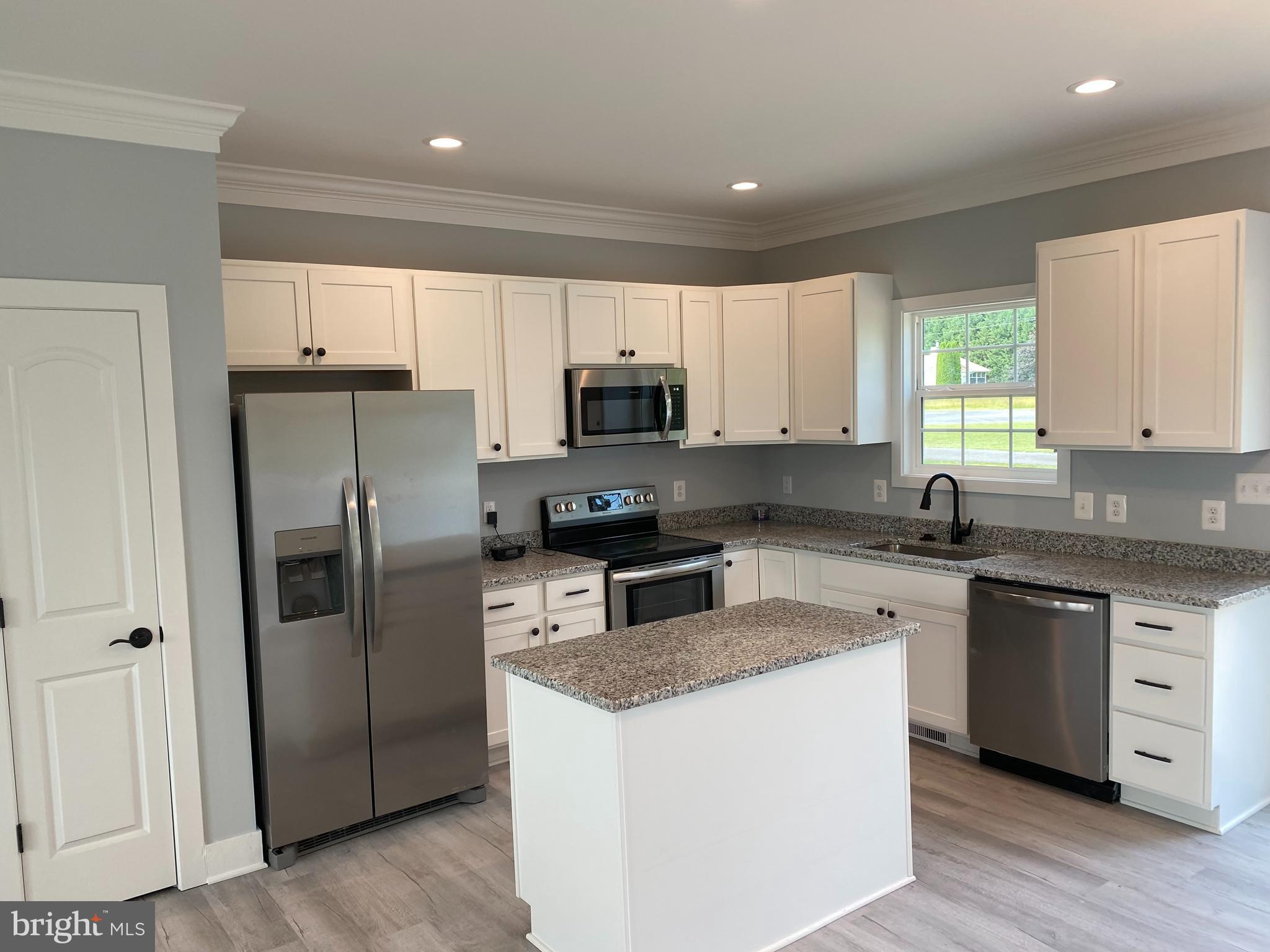 CABIN POINT / GLEBE HARBOR - Residential