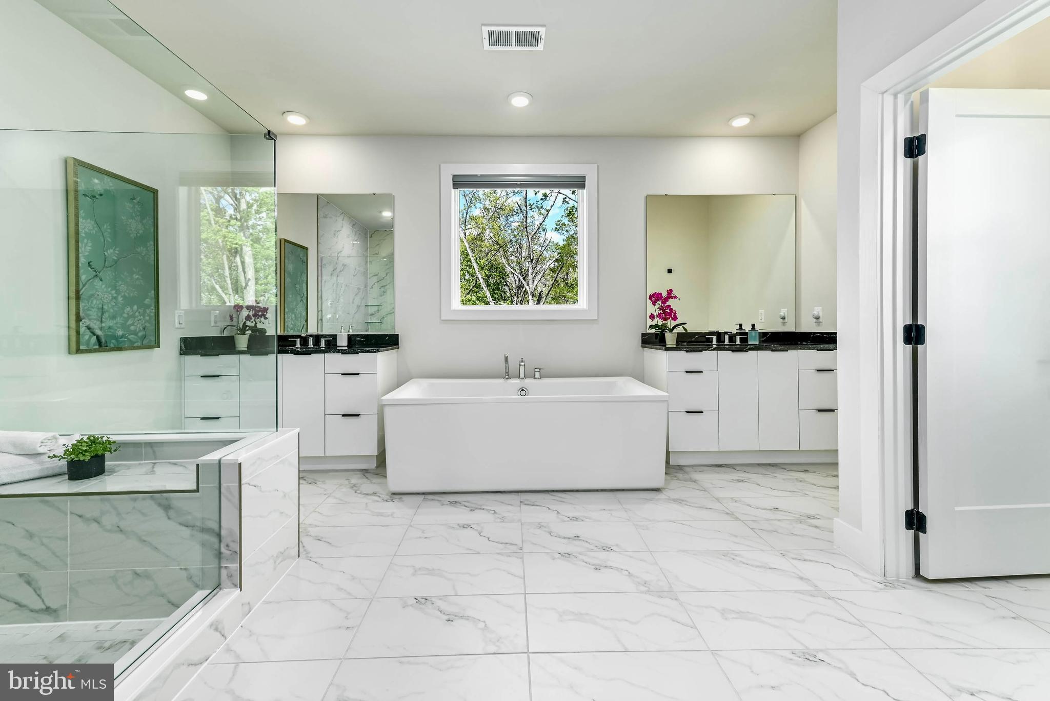 LENAH MILL - Residential