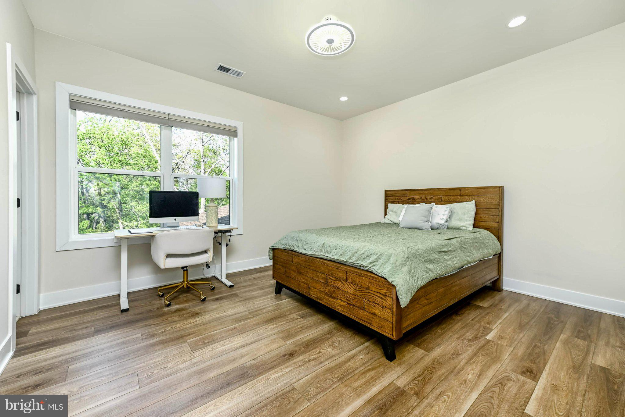 LENAH MILL - Residential