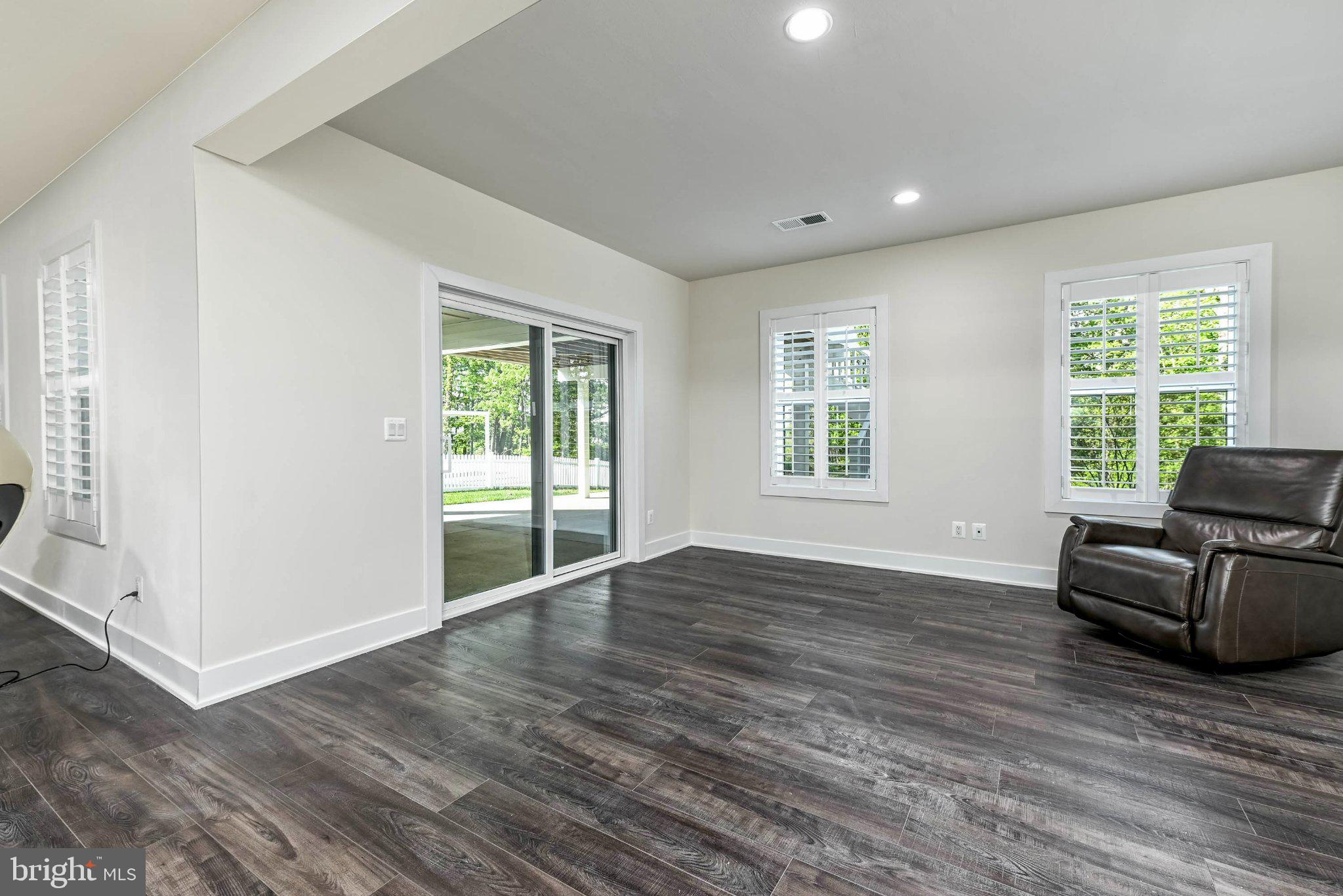 LENAH MILL - Residential