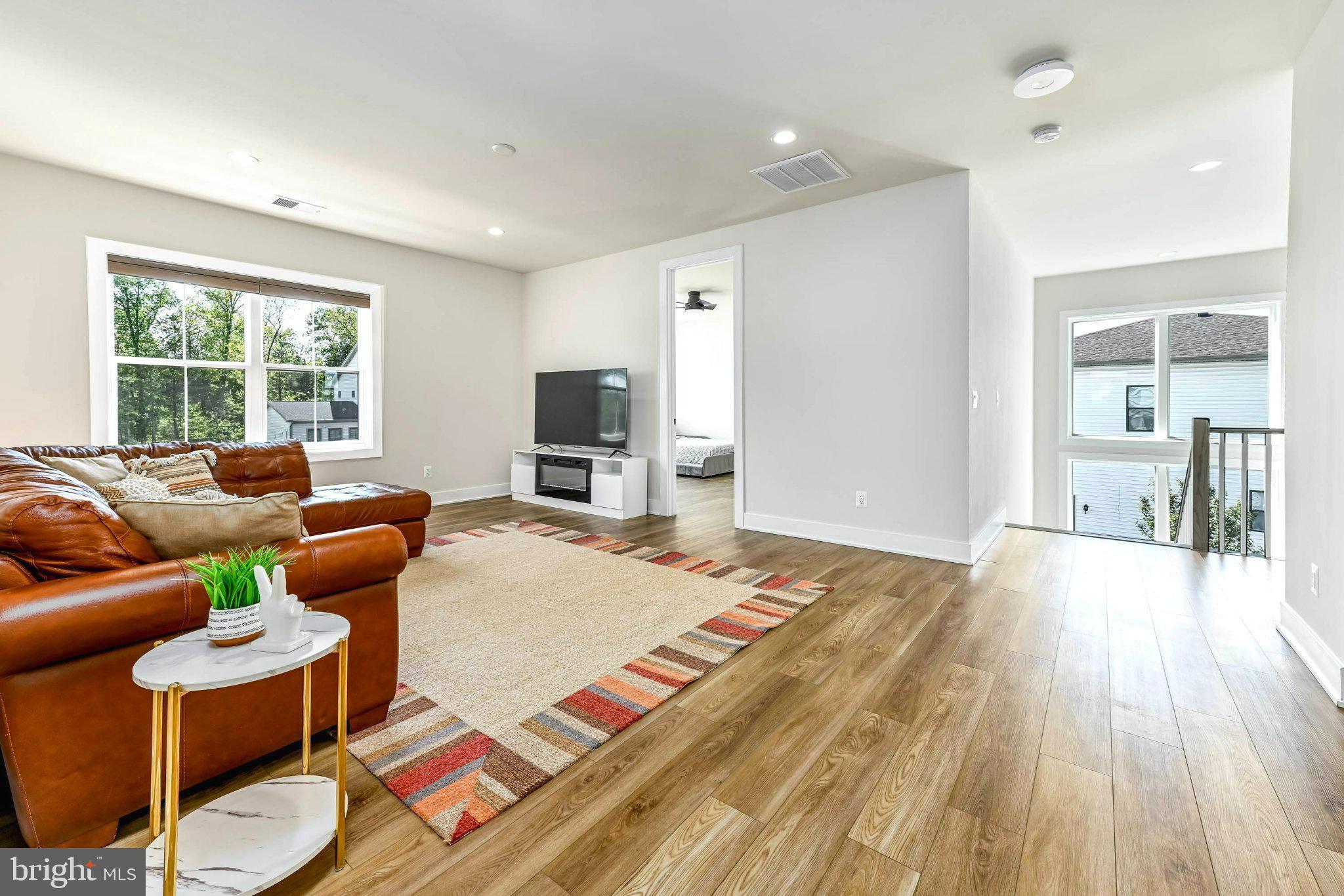 LENAH MILL - Residential