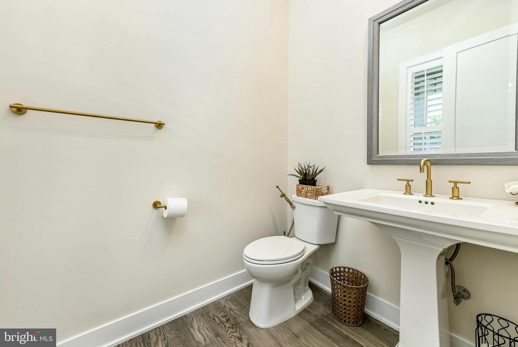 LENAH MILL - Residential