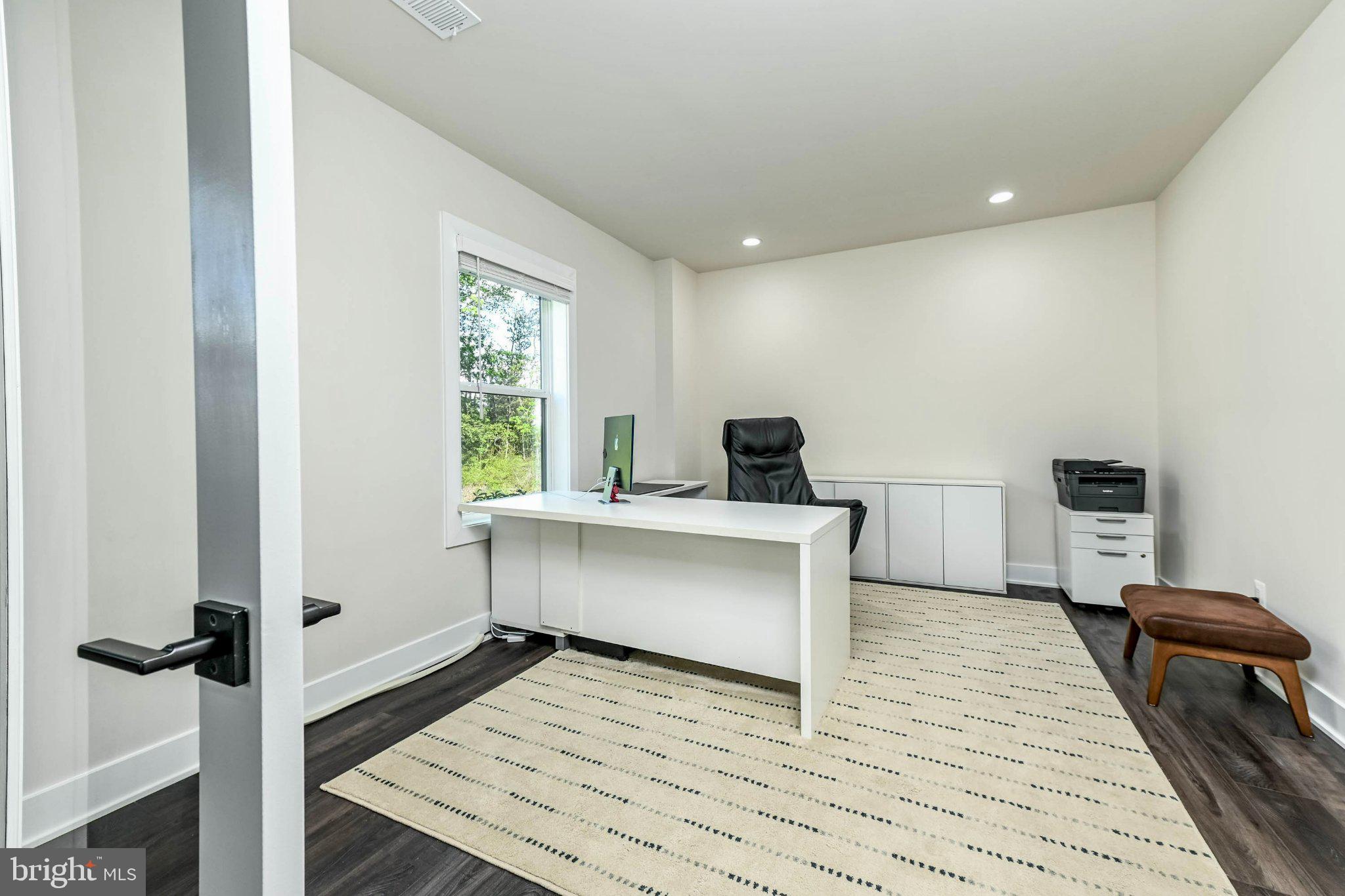 LENAH MILL - Residential