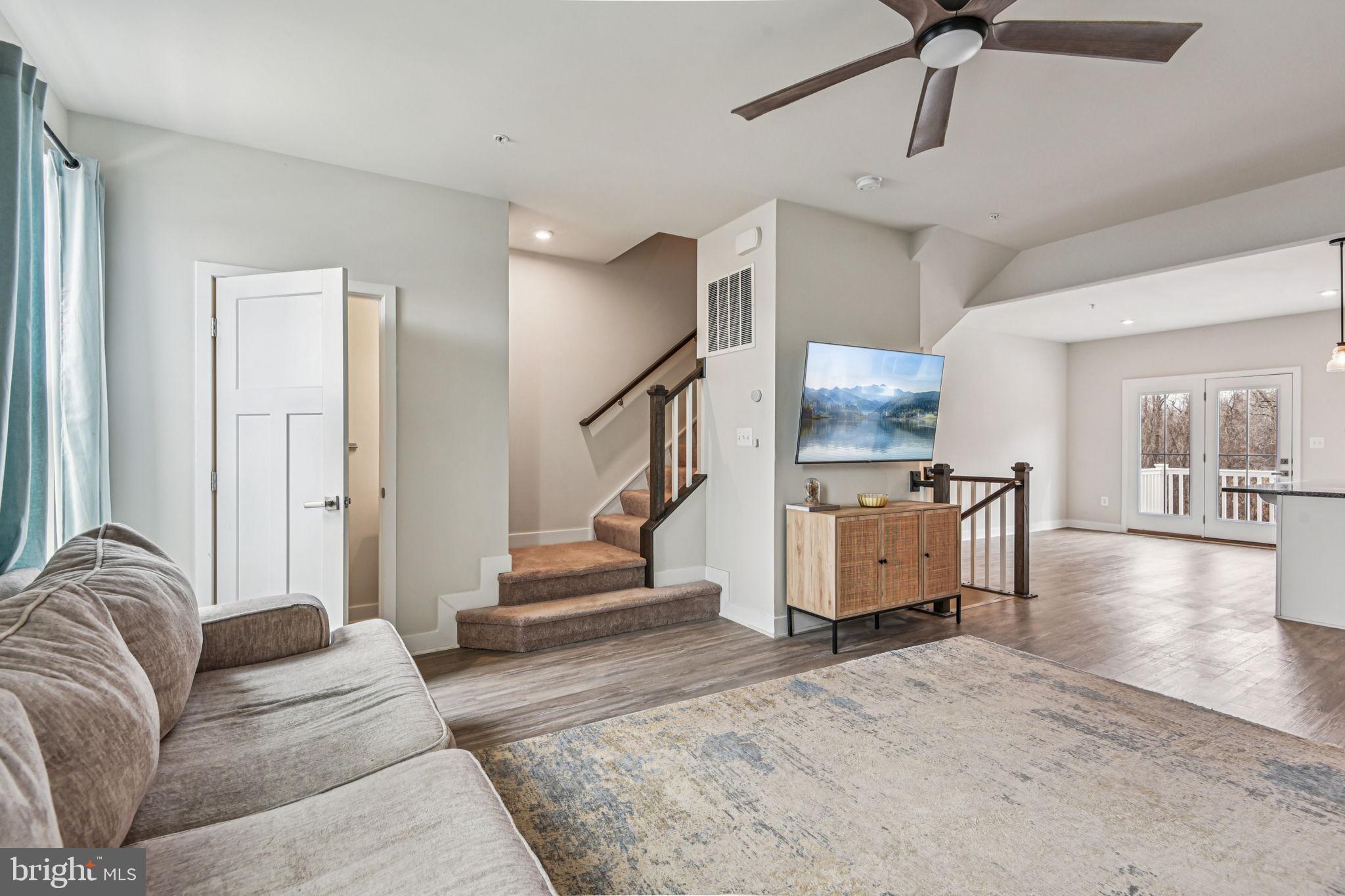 JAMES RUN TOWNHOMES - Residential