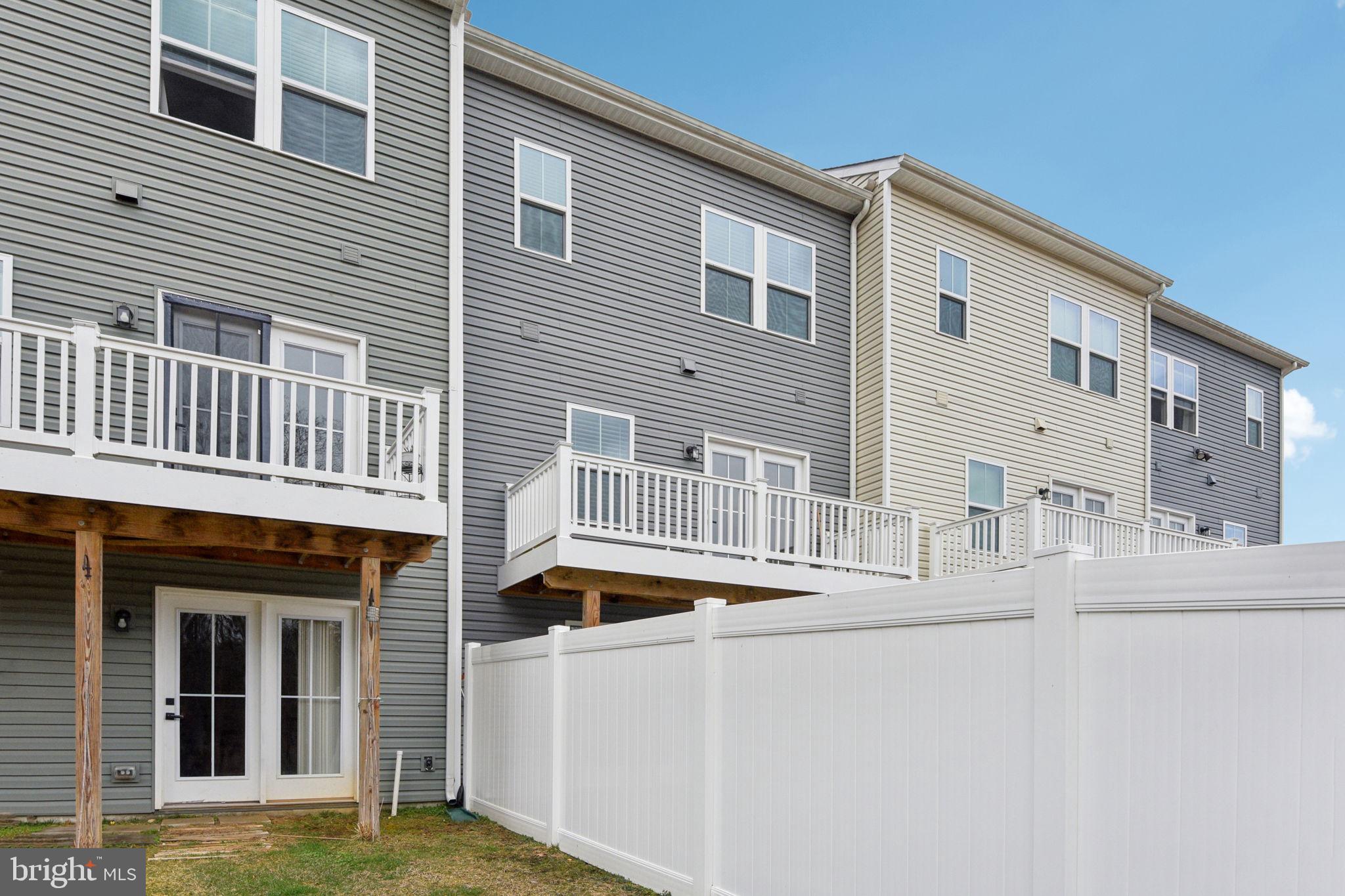 JAMES RUN TOWNHOMES - Residential