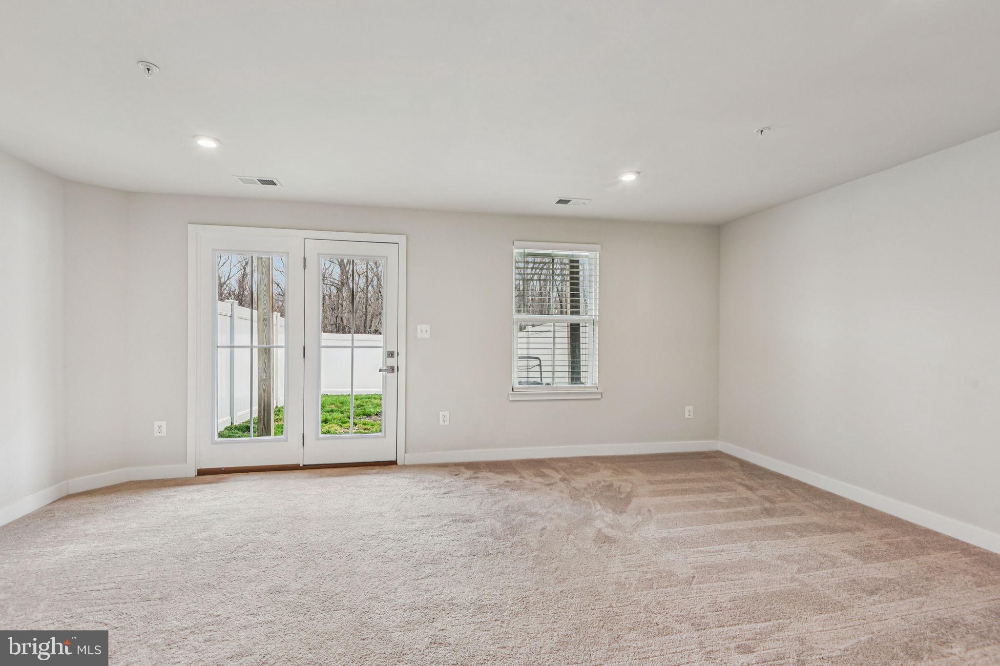 JAMES RUN TOWNHOMES - Residential