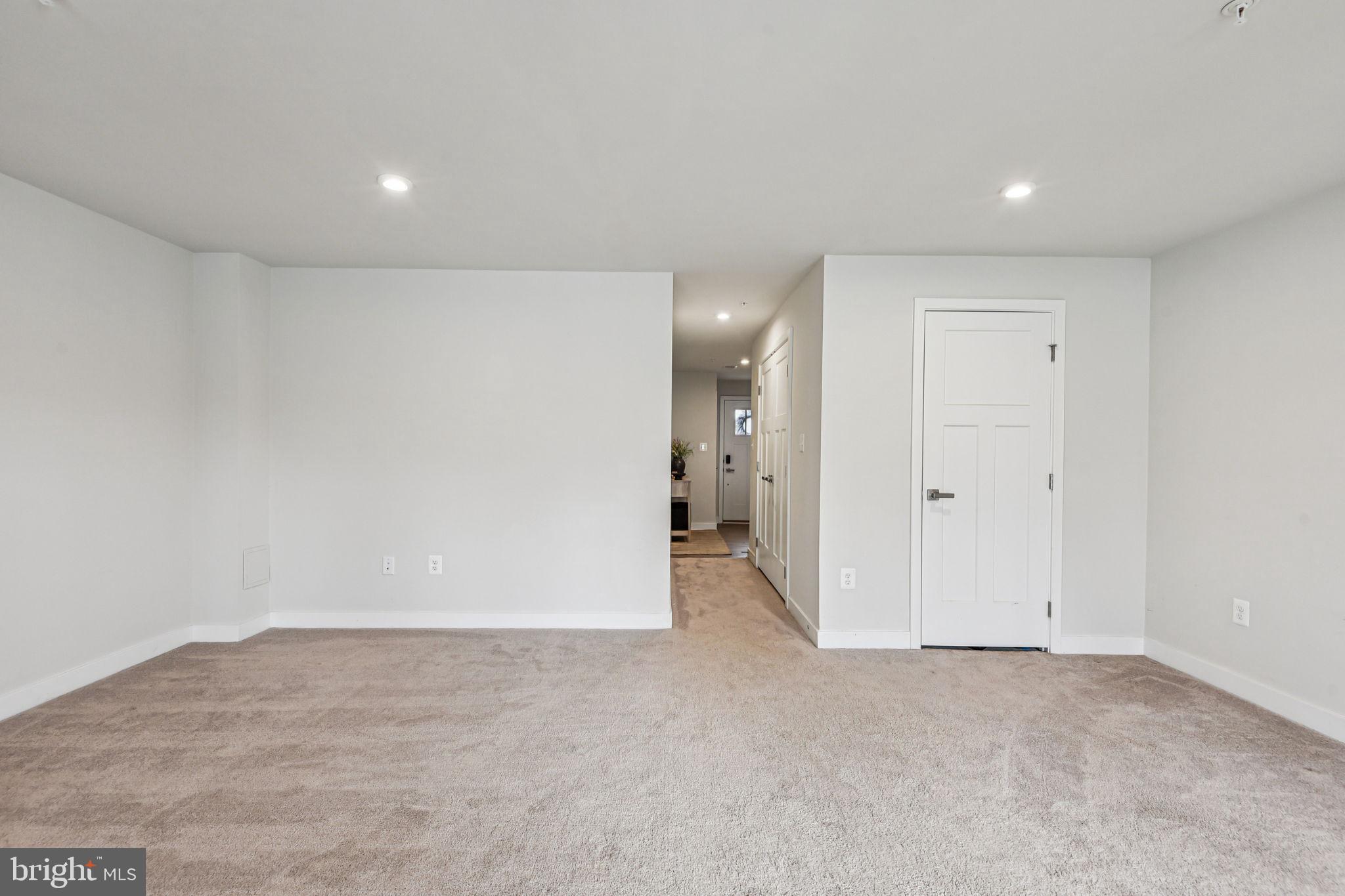 JAMES RUN TOWNHOMES - Residential