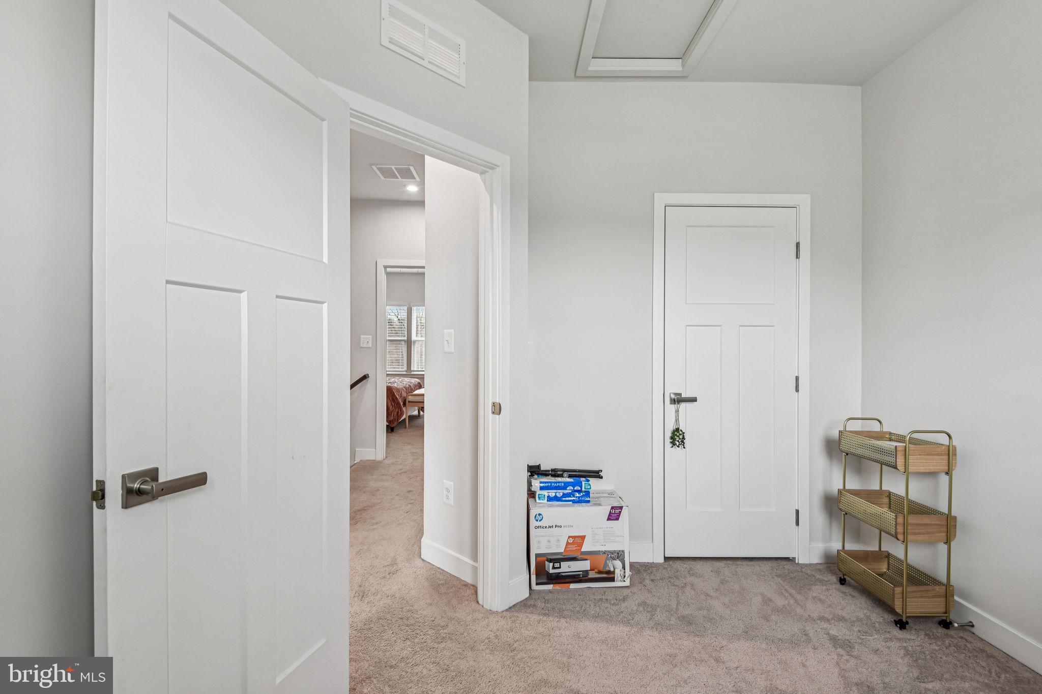 JAMES RUN TOWNHOMES - Residential