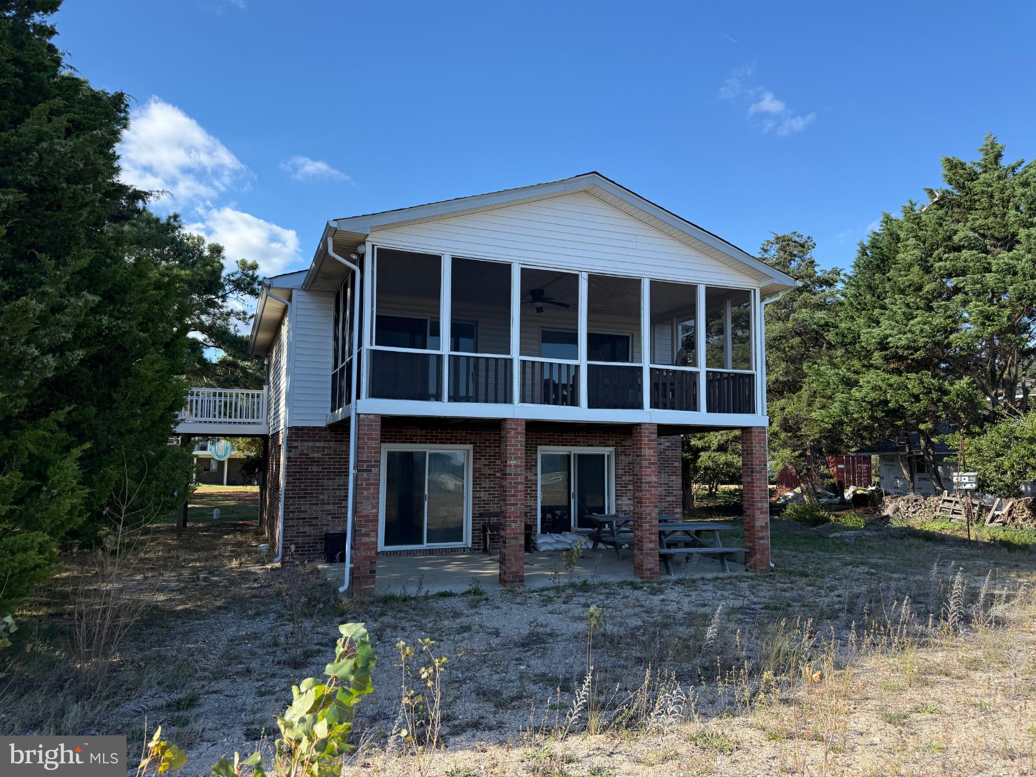 COVE POINT - Residential Lease