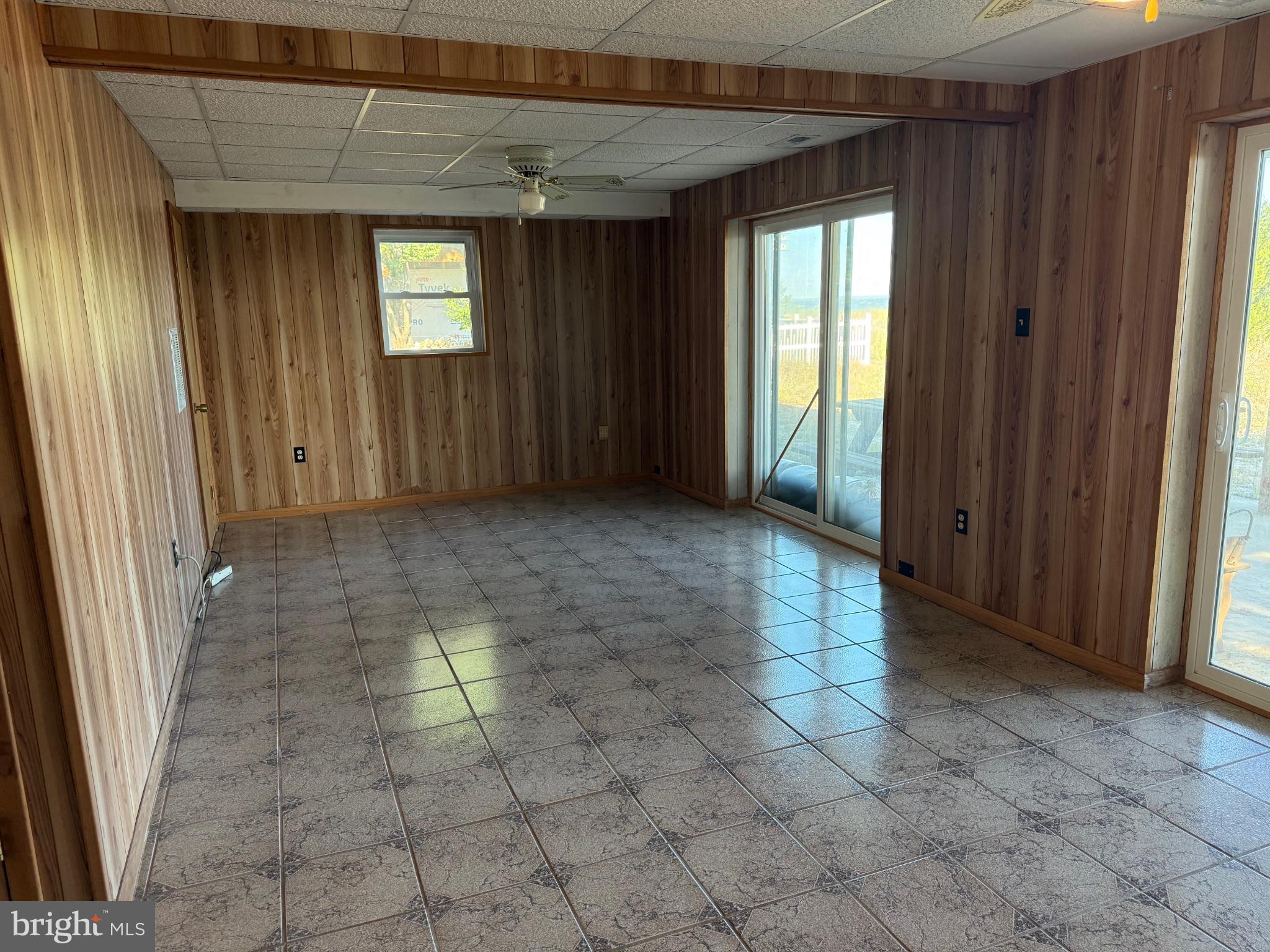 COVE POINT - Residential Lease