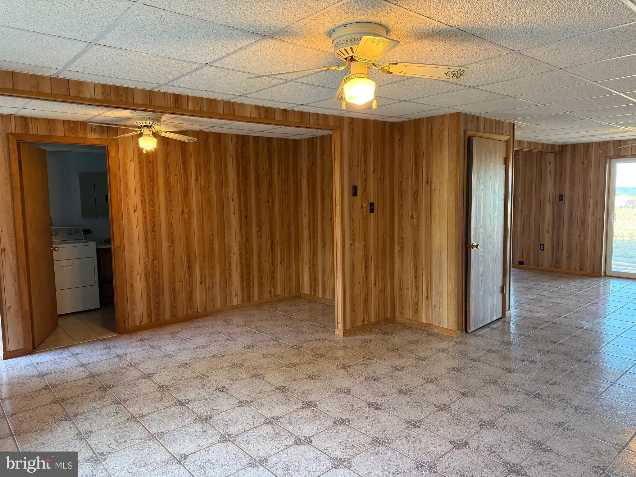 COVE POINT - Residential Lease