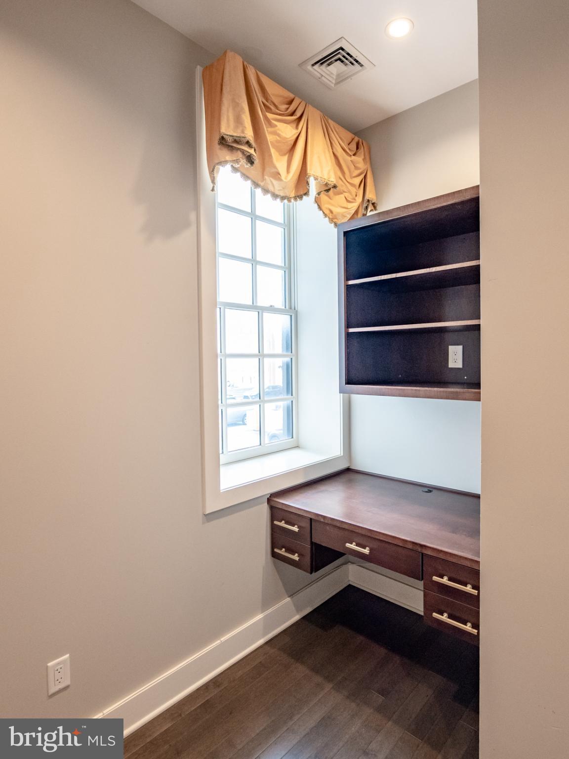 OLD CITY - Residential