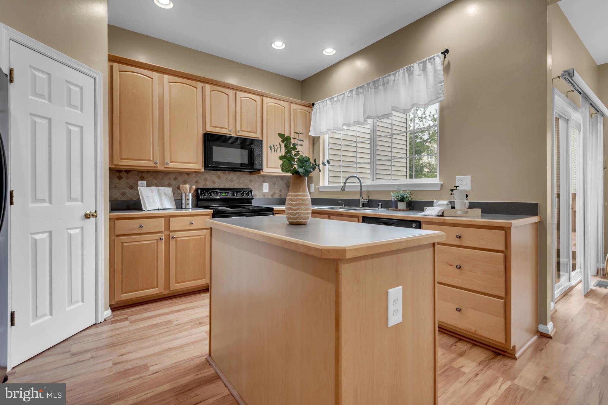 ENCLAVE AT SEVEN OAKS - Residential