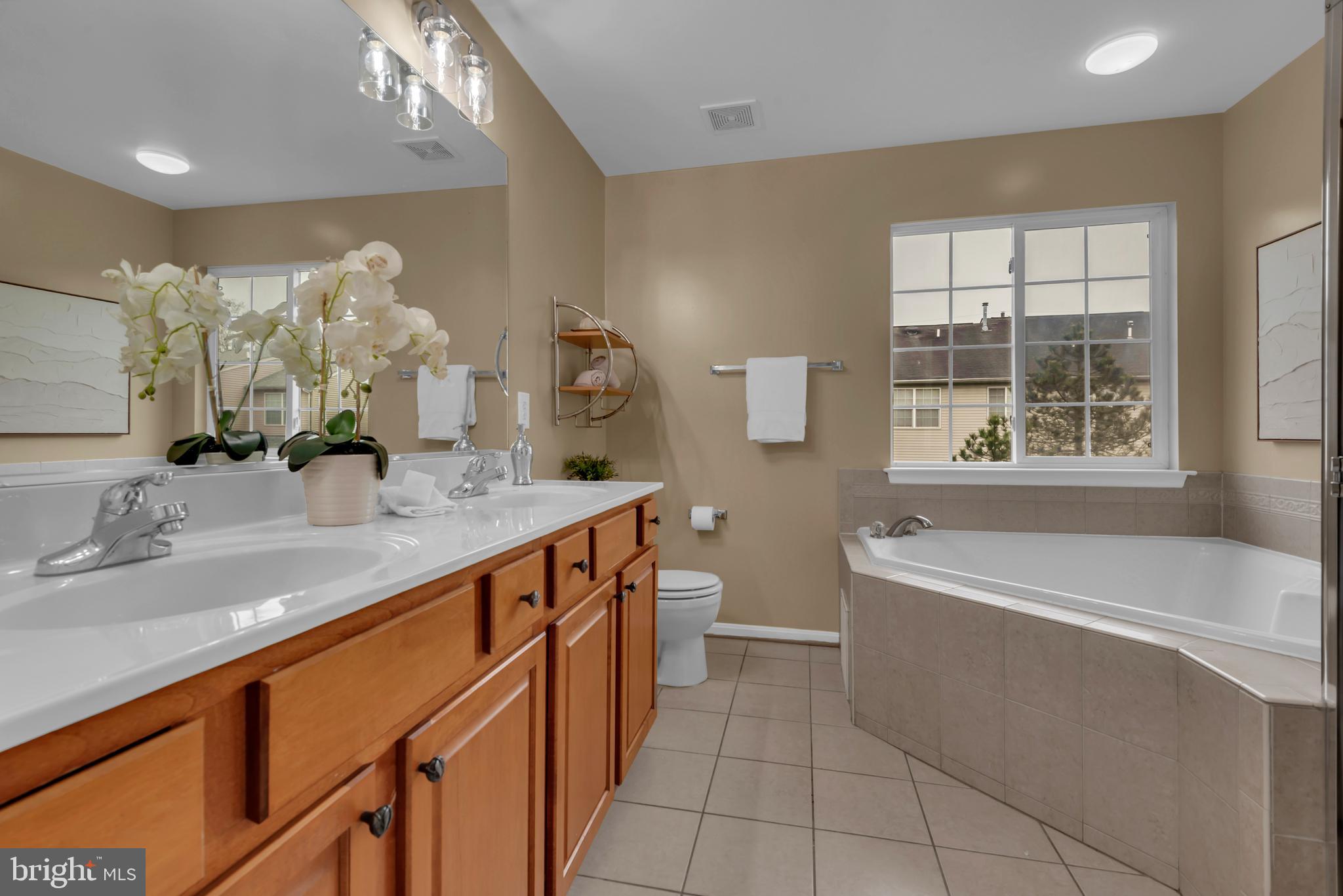 ENCLAVE AT SEVEN OAKS - Residential