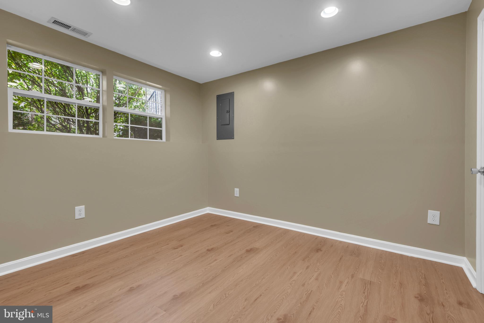 ENCLAVE AT SEVEN OAKS - Residential