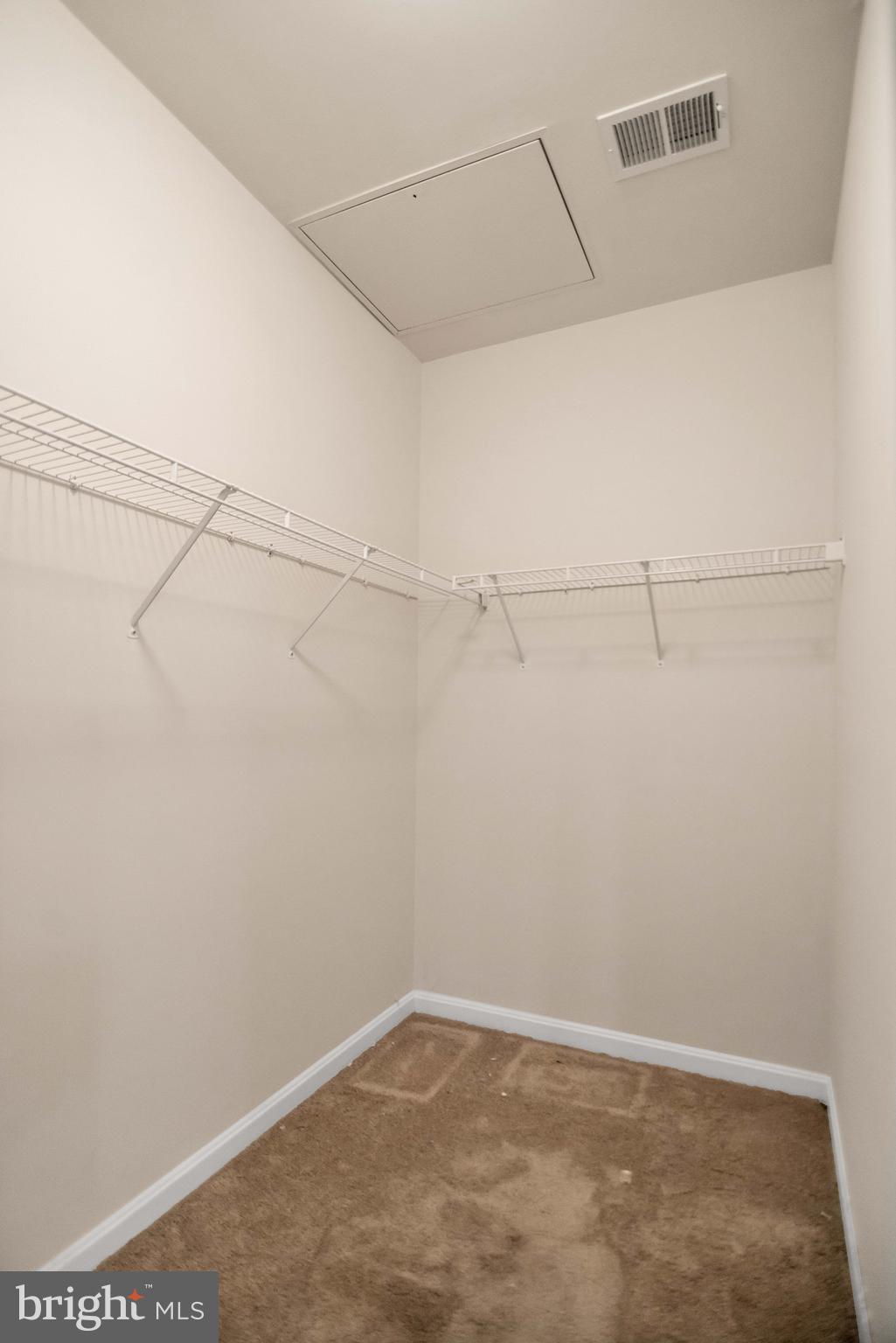 PINEY ORCHARD - Residential