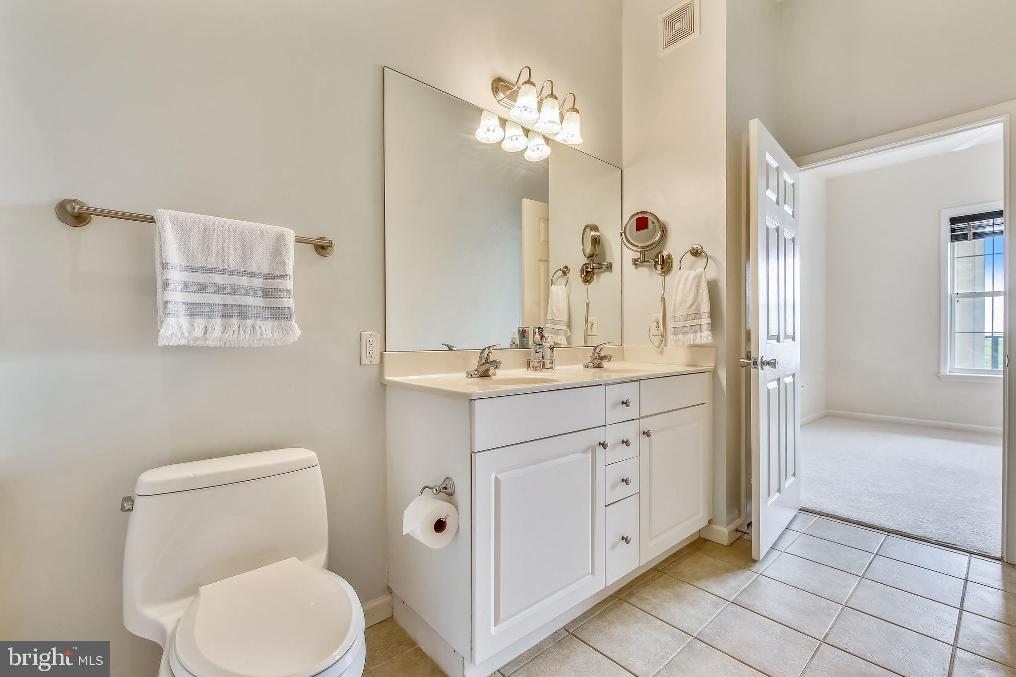 THE COLONNADE AT KENTLANDS - Residential