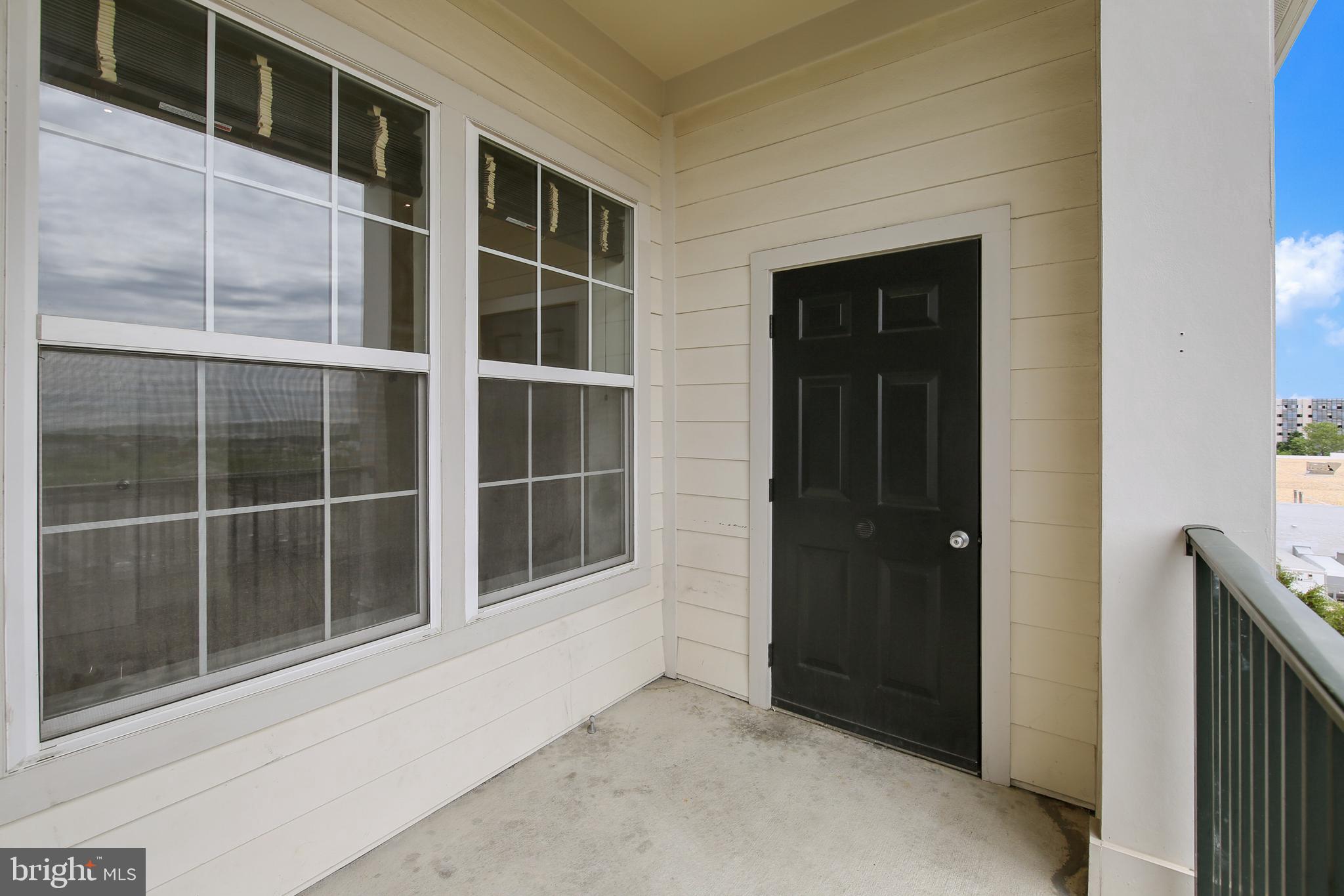 THE COLONNADE AT KENTLANDS - Residential