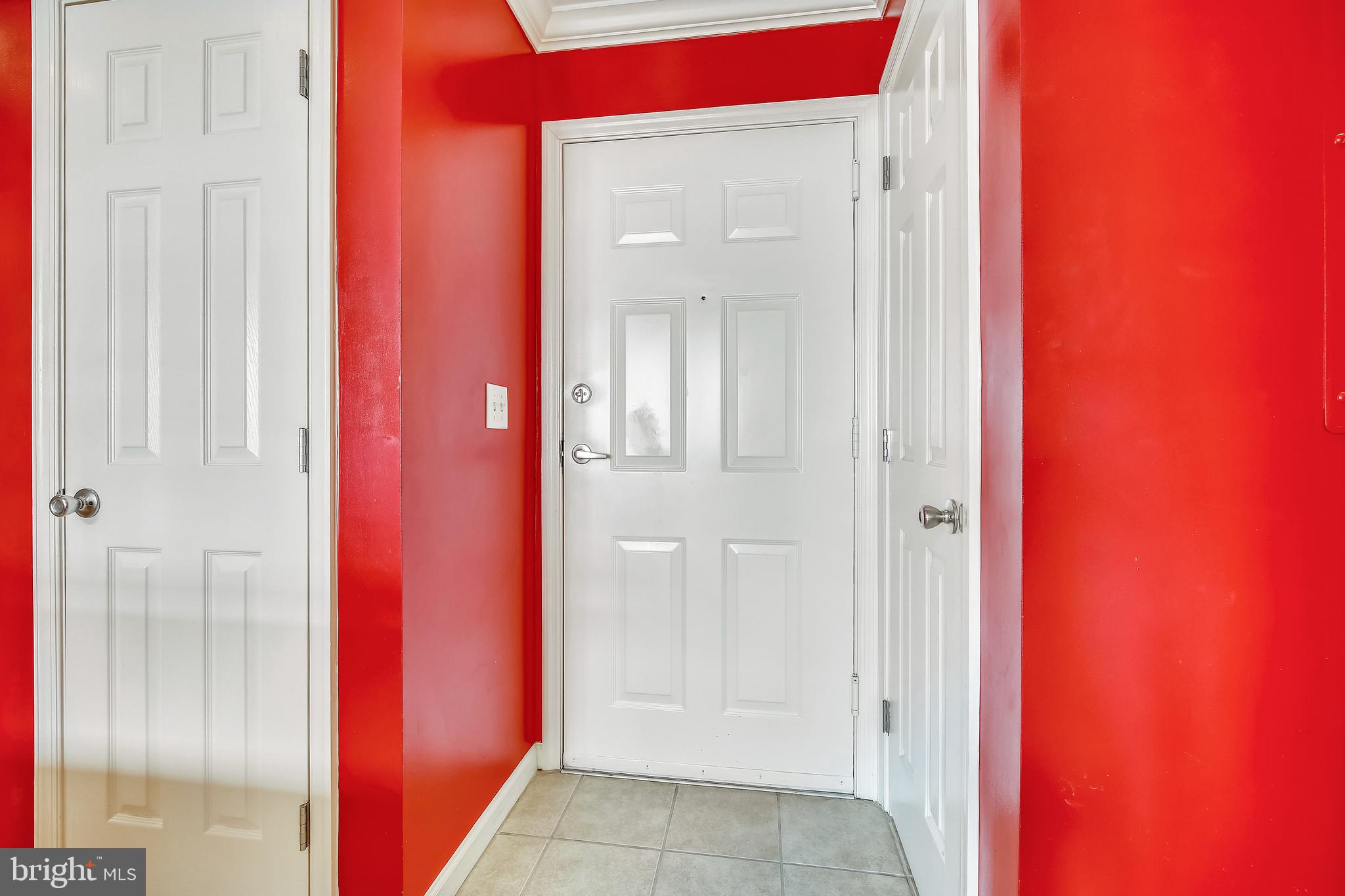 THE COLONNADE AT KENTLANDS - Residential