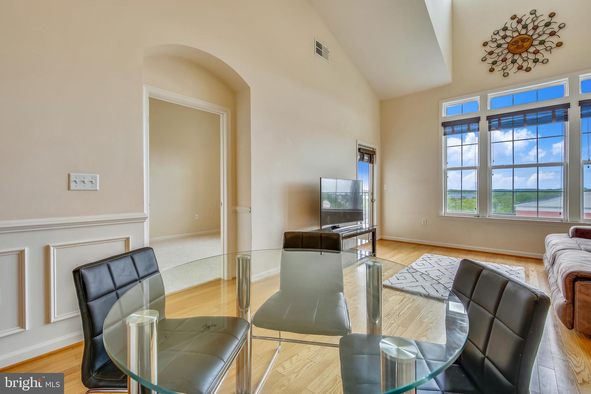 THE COLONNADE AT KENTLANDS - Residential