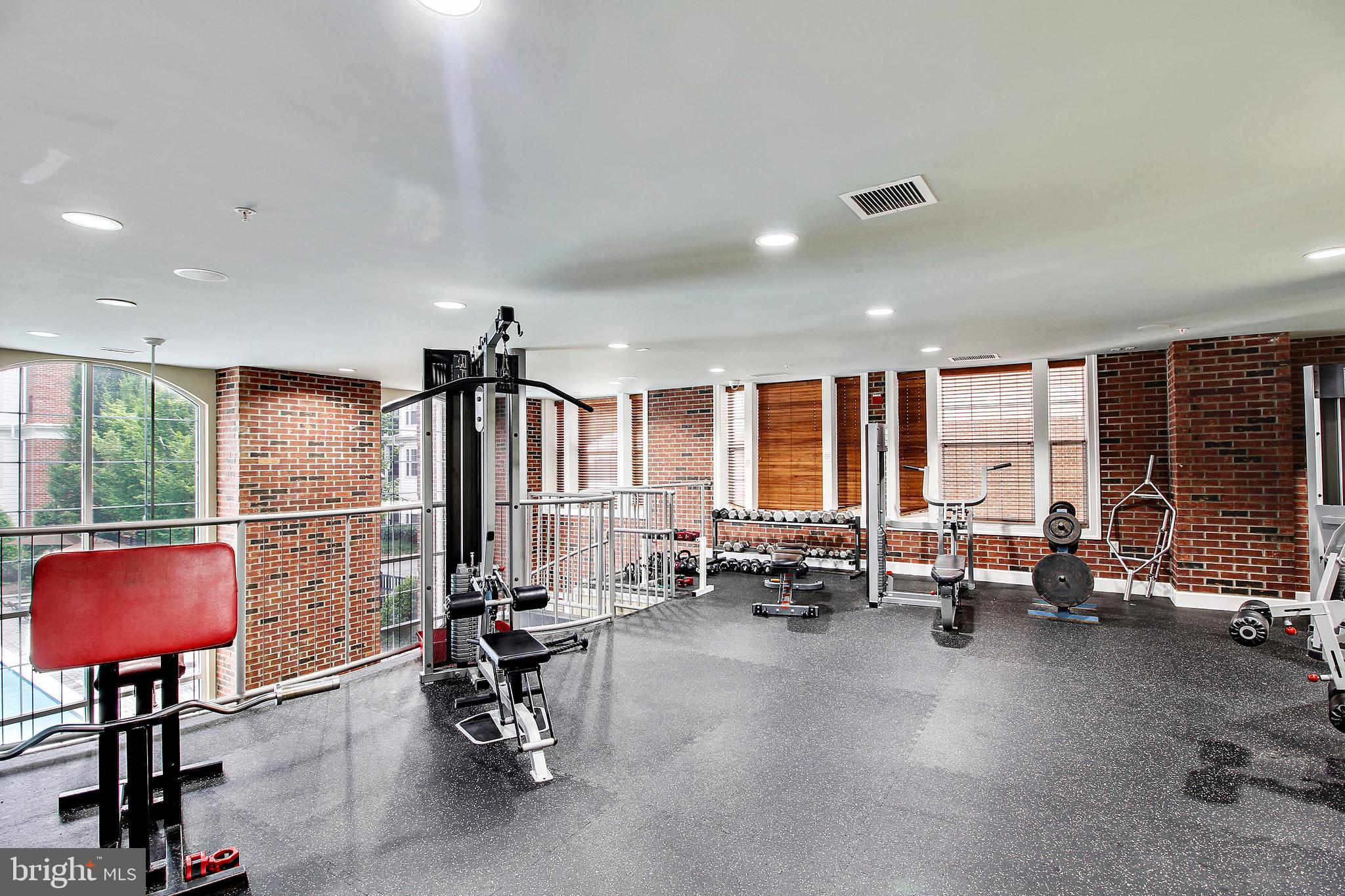 THE COLONNADE AT KENTLANDS - Residential