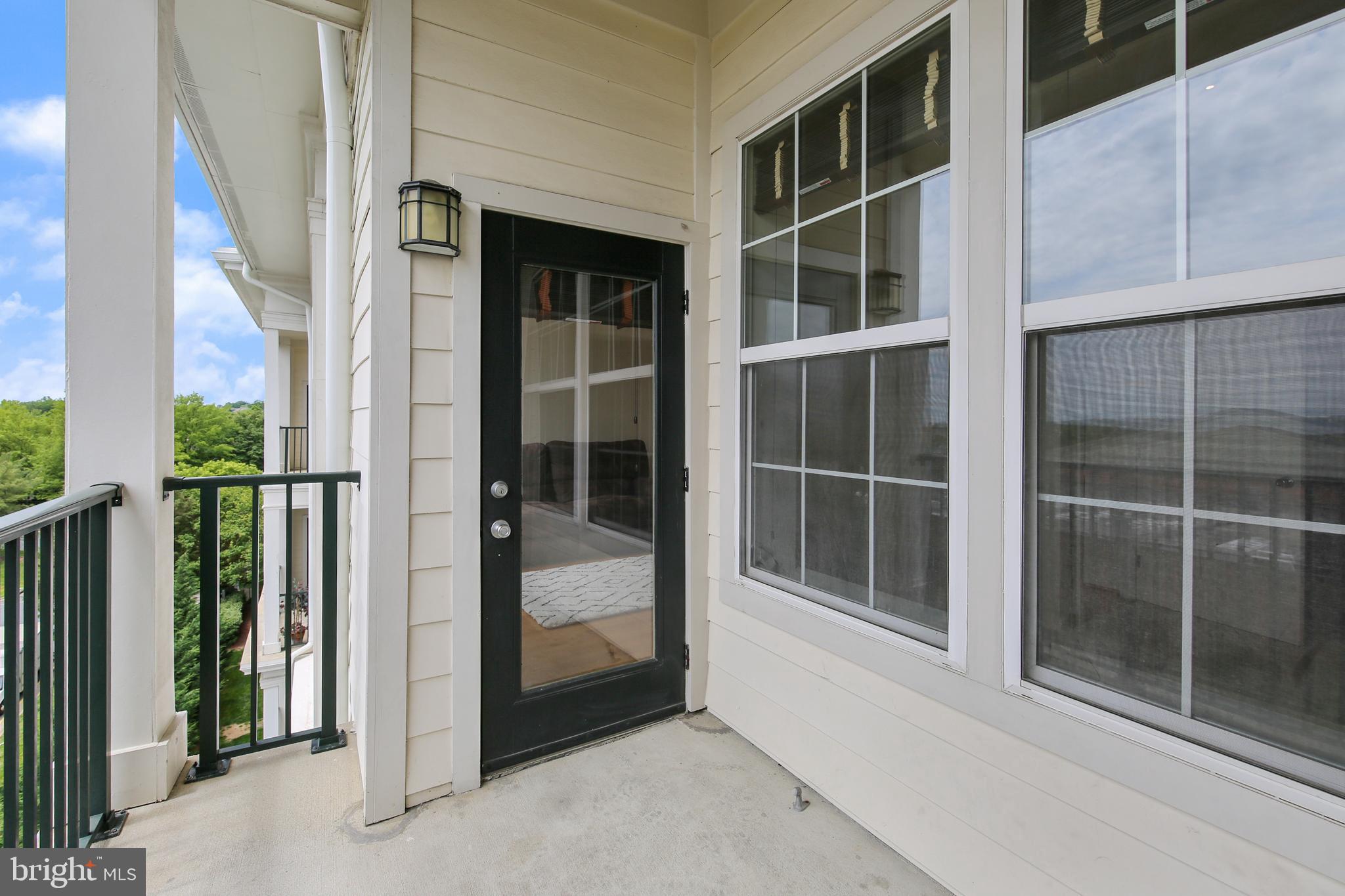 THE COLONNADE AT KENTLANDS - Residential