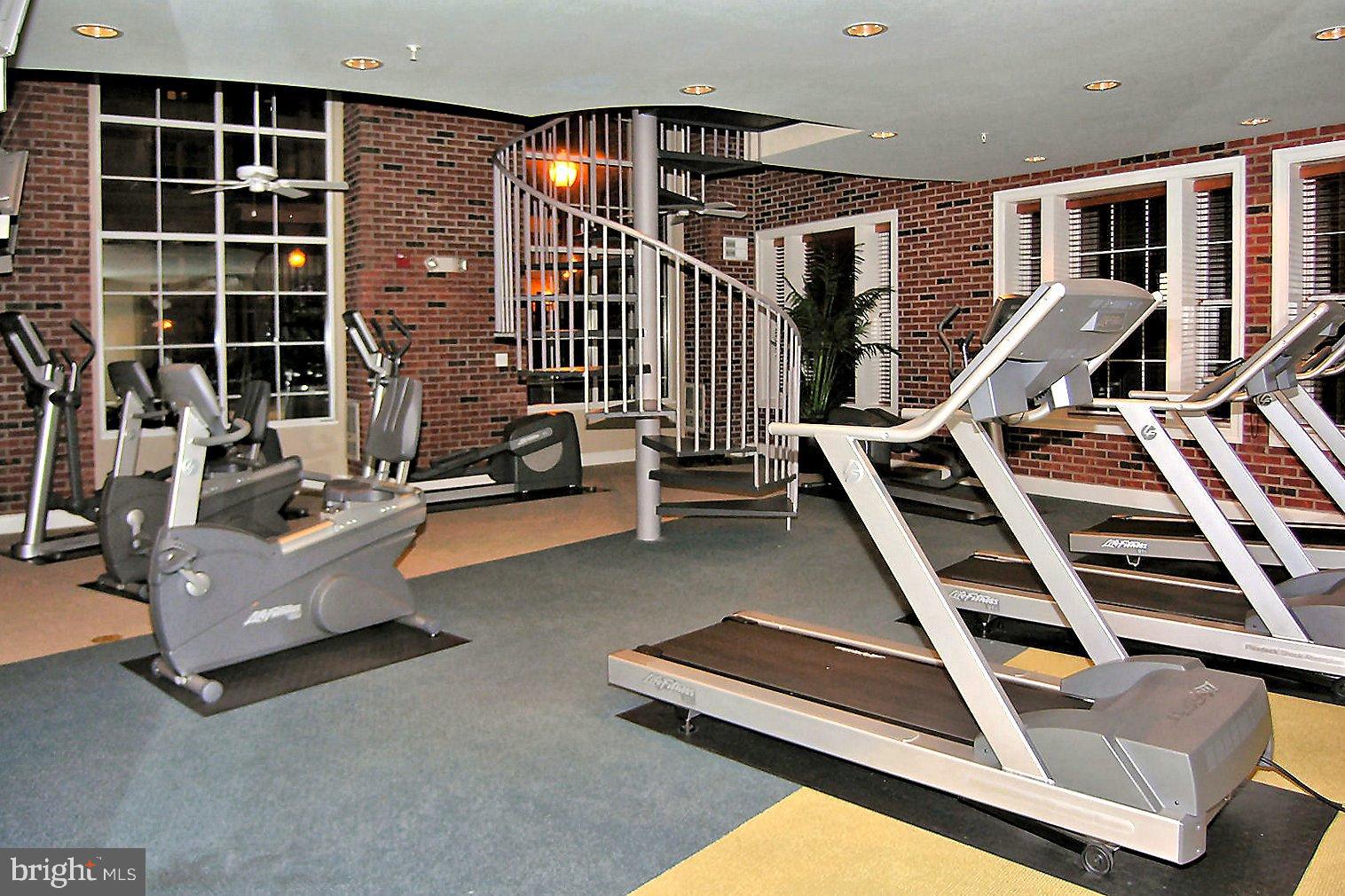 THE COLONNADE AT KENTLANDS - Residential