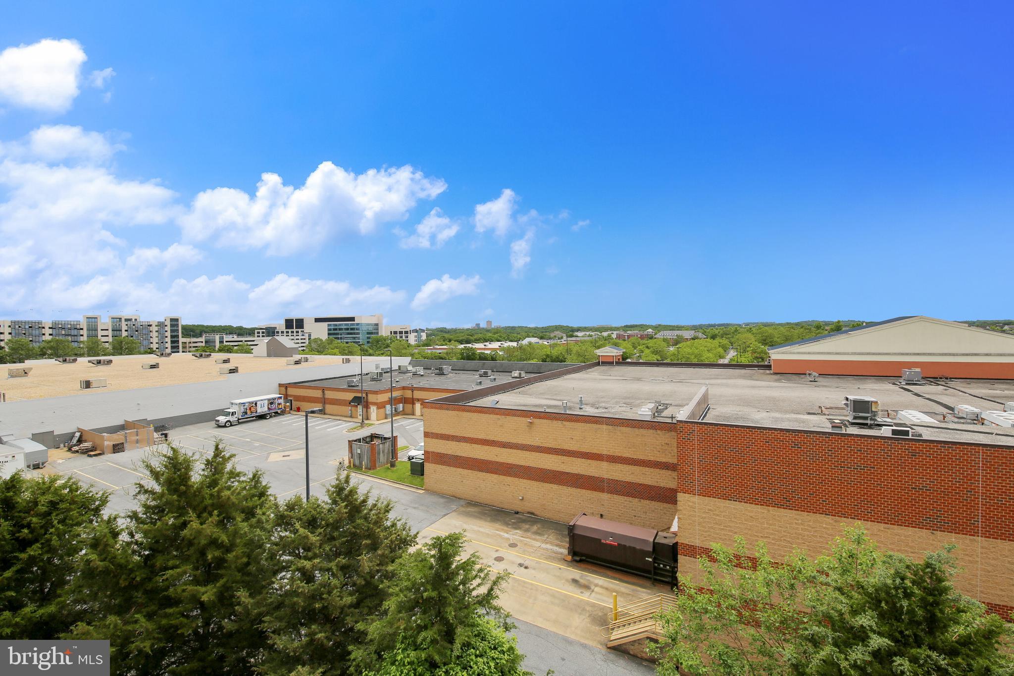 THE COLONNADE AT KENTLANDS - Residential