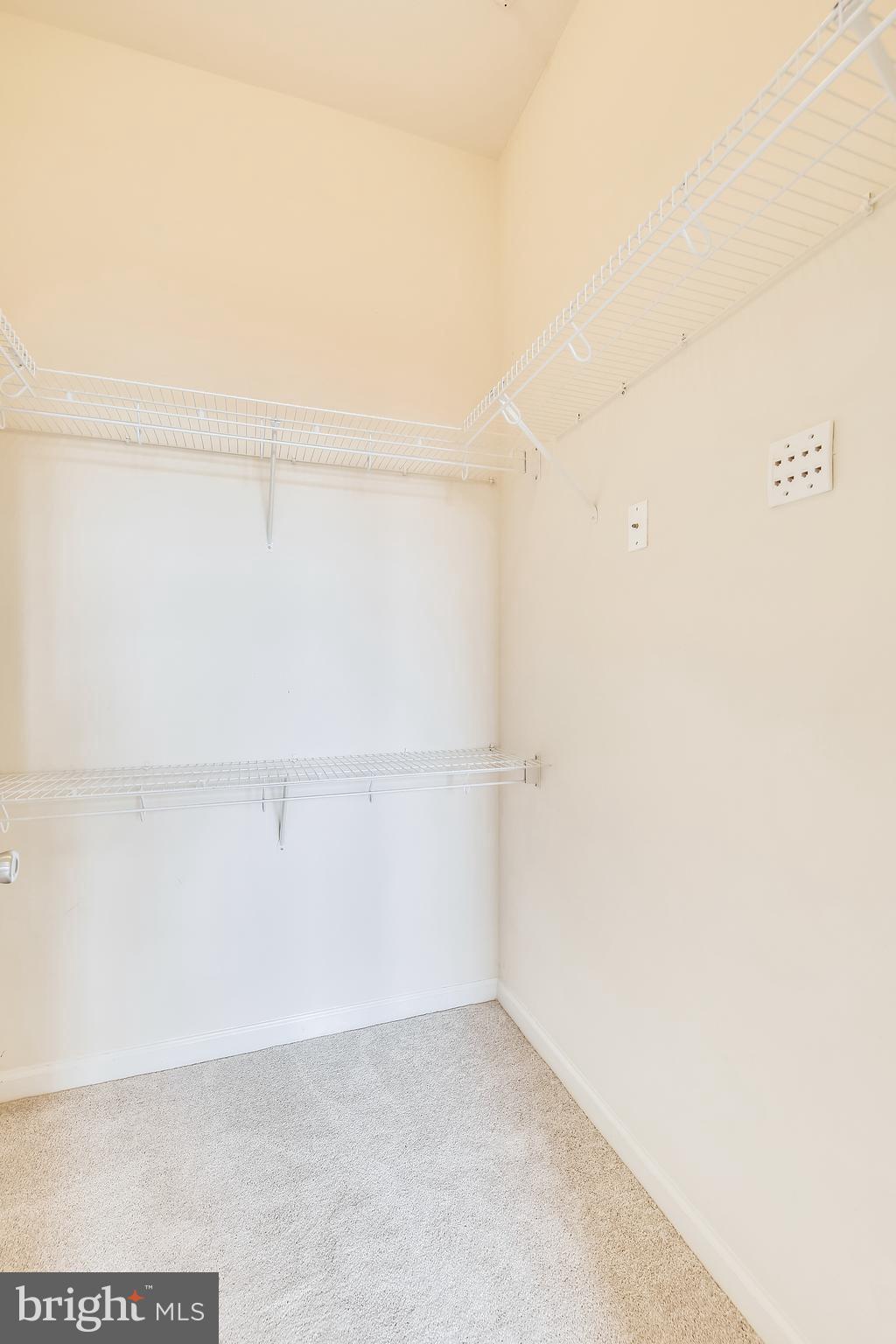 THE COLONNADE AT KENTLANDS - Residential