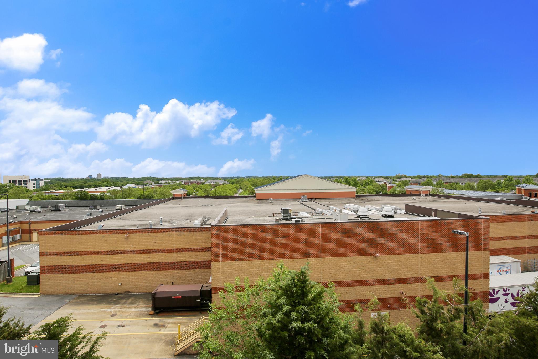 THE COLONNADE AT KENTLANDS - Residential