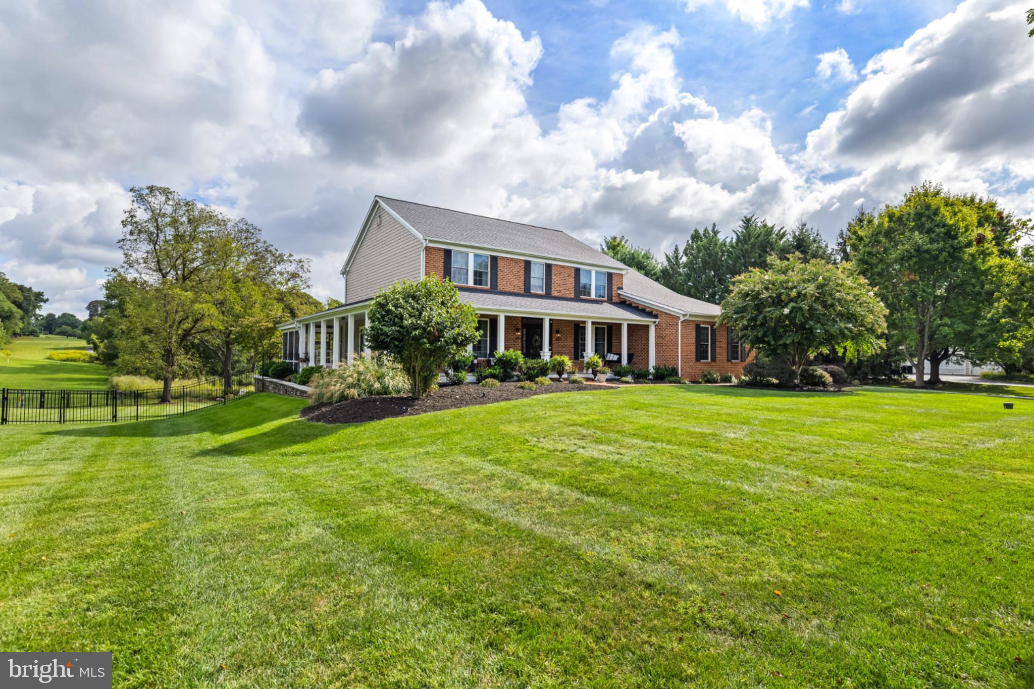 10 DEER CREEK COURT